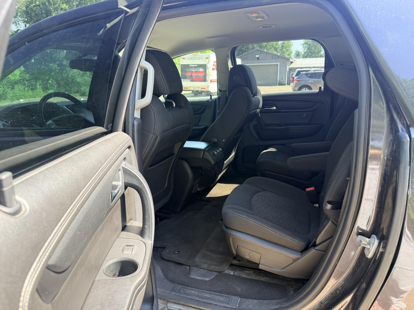 2014 GMC Acadia SLE-2 AWD (1GKKVPKD8EJ) with an 3.6L V6 DOHC 24V engine, 6-Speed Automatic transmission, located at 17255 hwy 65 NE, Ham Lake, MN, 55304, 0.000000, 0.000000- Photo#11