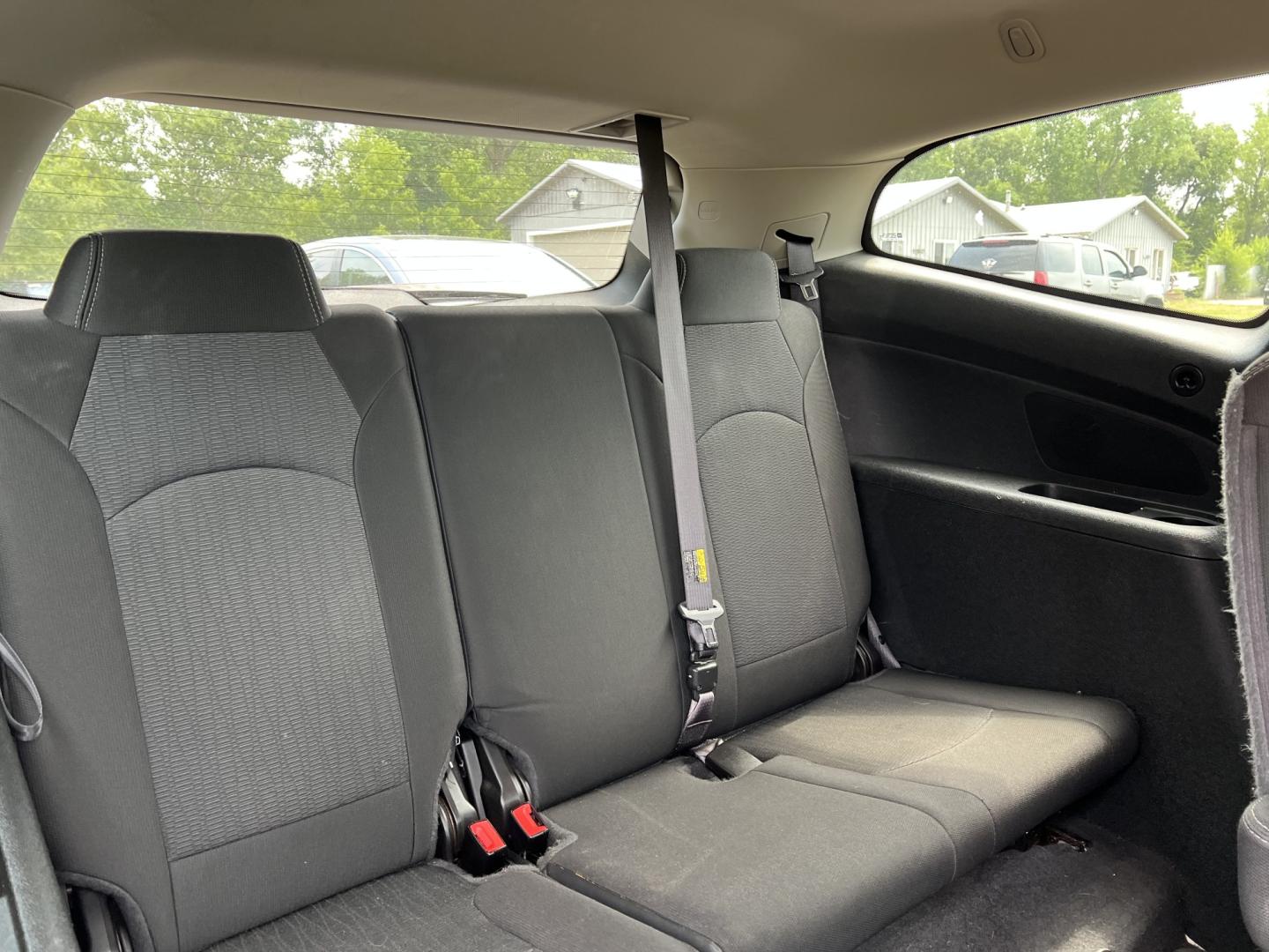 2017 Chevrolet Traverse 2LT AWD (1GNKVHKD7HJ) with an 3.6L V6 DOHC 24V engine, 6A transmission, located at 17255 hwy 65 NE, Ham Lake, MN, 55304, 0.000000, 0.000000- Photo#17