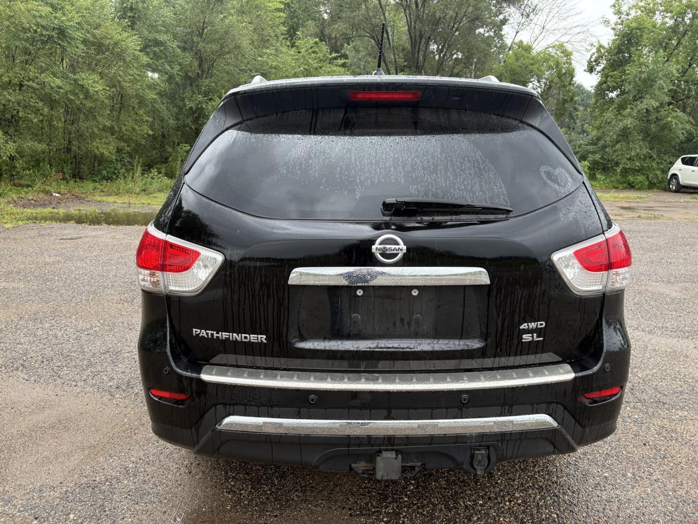 2013 Nissan Pathfinder LE 4WD (5N1AR2MM6DC) with an 3.5L V6 DOHC 24V engine, CVT transmission, located at 17255 hwy 65 NE, Ham Lake, MN, 55304, 0.000000, 0.000000- Photo#3