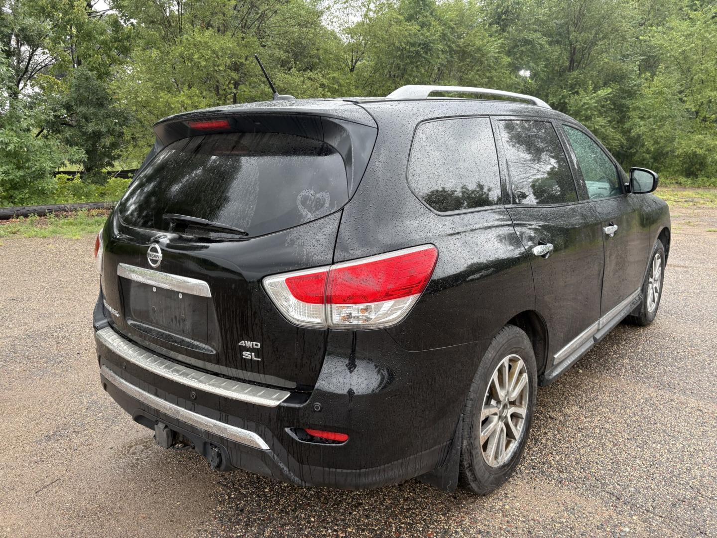 2013 Nissan Pathfinder LE 4WD (5N1AR2MM6DC) with an 3.5L V6 DOHC 24V engine, CVT transmission, located at 17255 hwy 65 NE, Ham Lake, MN, 55304, 0.000000, 0.000000- Photo#4
