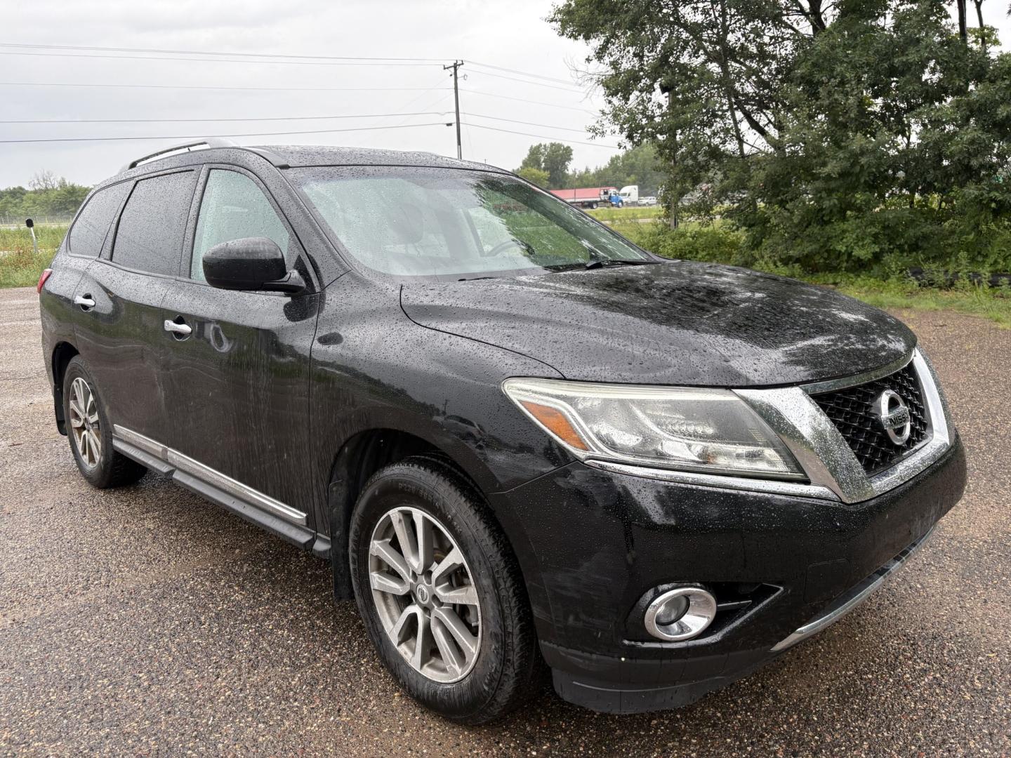 2013 Nissan Pathfinder LE 4WD (5N1AR2MM6DC) with an 3.5L V6 DOHC 24V engine, CVT transmission, located at 17255 hwy 65 NE, Ham Lake, MN, 55304, 0.000000, 0.000000- Photo#6