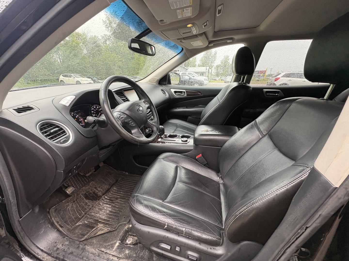 2013 Nissan Pathfinder LE 4WD (5N1AR2MM6DC) with an 3.5L V6 DOHC 24V engine, CVT transmission, located at 17255 hwy 65 NE, Ham Lake, MN, 55304, 0.000000, 0.000000- Photo#9