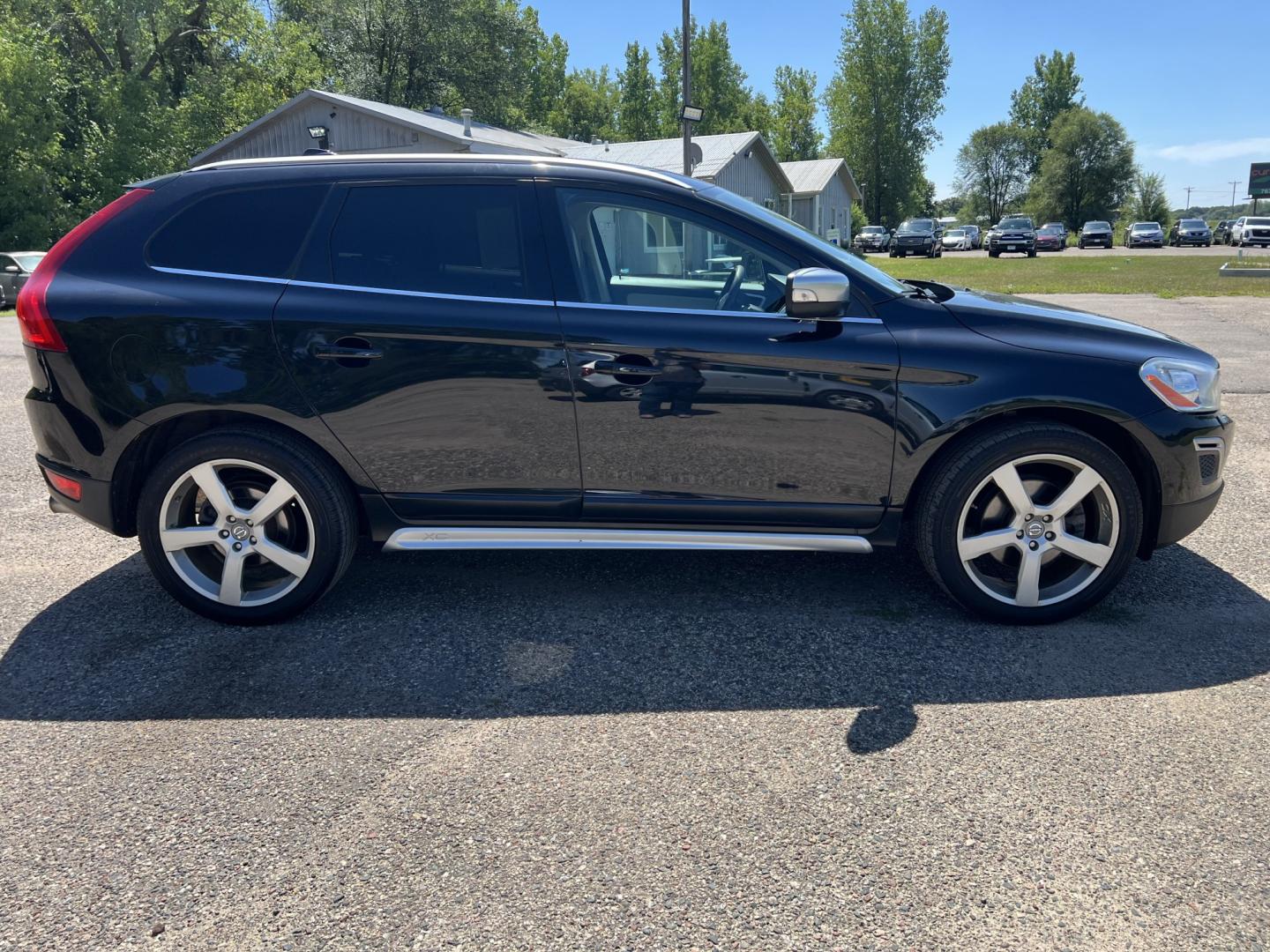 2012 Volvo XC60 T6 AWD (YV4902DZXC2) with an 3.0L L6 DOHC 24V TURBO engine, 6-Speed Automatic transmission, located at 17255 hwy 65 NE, Ham Lake, MN, 55304, 0.000000, 0.000000- Photo#3