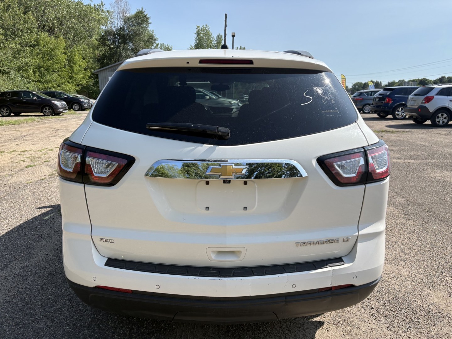2015 Chevrolet Traverse 2LT AWD (1GNKVHKD6FJ) with an 3.6L V6 DOHC 24V engine, 6A transmission, located at 17255 hwy 65 NE, Ham Lake, MN, 55304, 0.000000, 0.000000- Photo#3