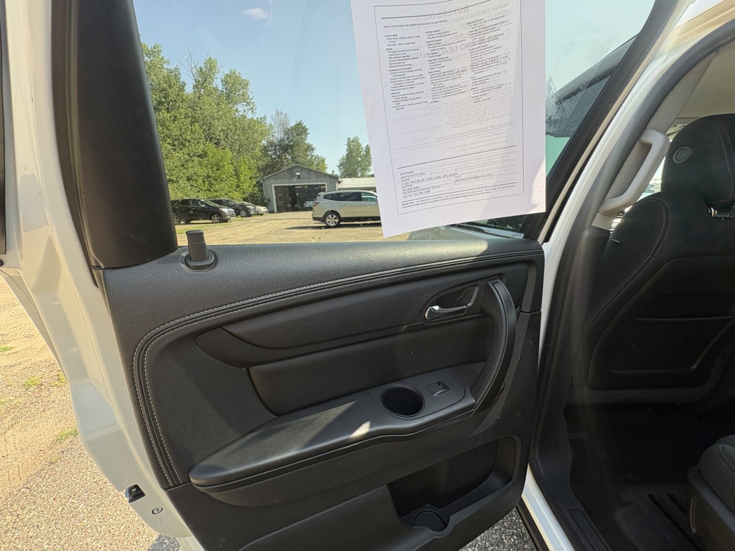 2015 Chevrolet Traverse 2LT AWD (1GNKVHKD6FJ) with an 3.6L V6 DOHC 24V engine, 6A transmission, located at 17255 hwy 65 NE, Ham Lake, MN, 55304, 0.000000, 0.000000- Photo#10