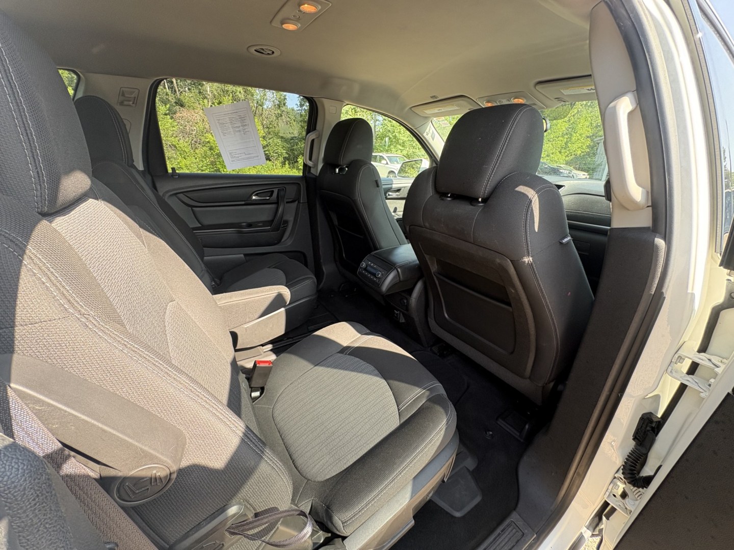 2015 Chevrolet Traverse 2LT AWD (1GNKVHKD6FJ) with an 3.6L V6 DOHC 24V engine, 6A transmission, located at 17255 hwy 65 NE, Ham Lake, MN, 55304, 0.000000, 0.000000- Photo#13