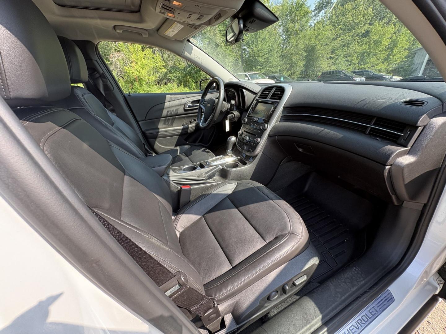 2016 Chevrolet Malibu Limited LTZ (1G11E5SA0GF) with an 2.5L L4 DOHC 16V engine, 6A transmission, located at 17255 hwy 65 NE, Ham Lake, MN, 55304, 0.000000, 0.000000- Photo#15