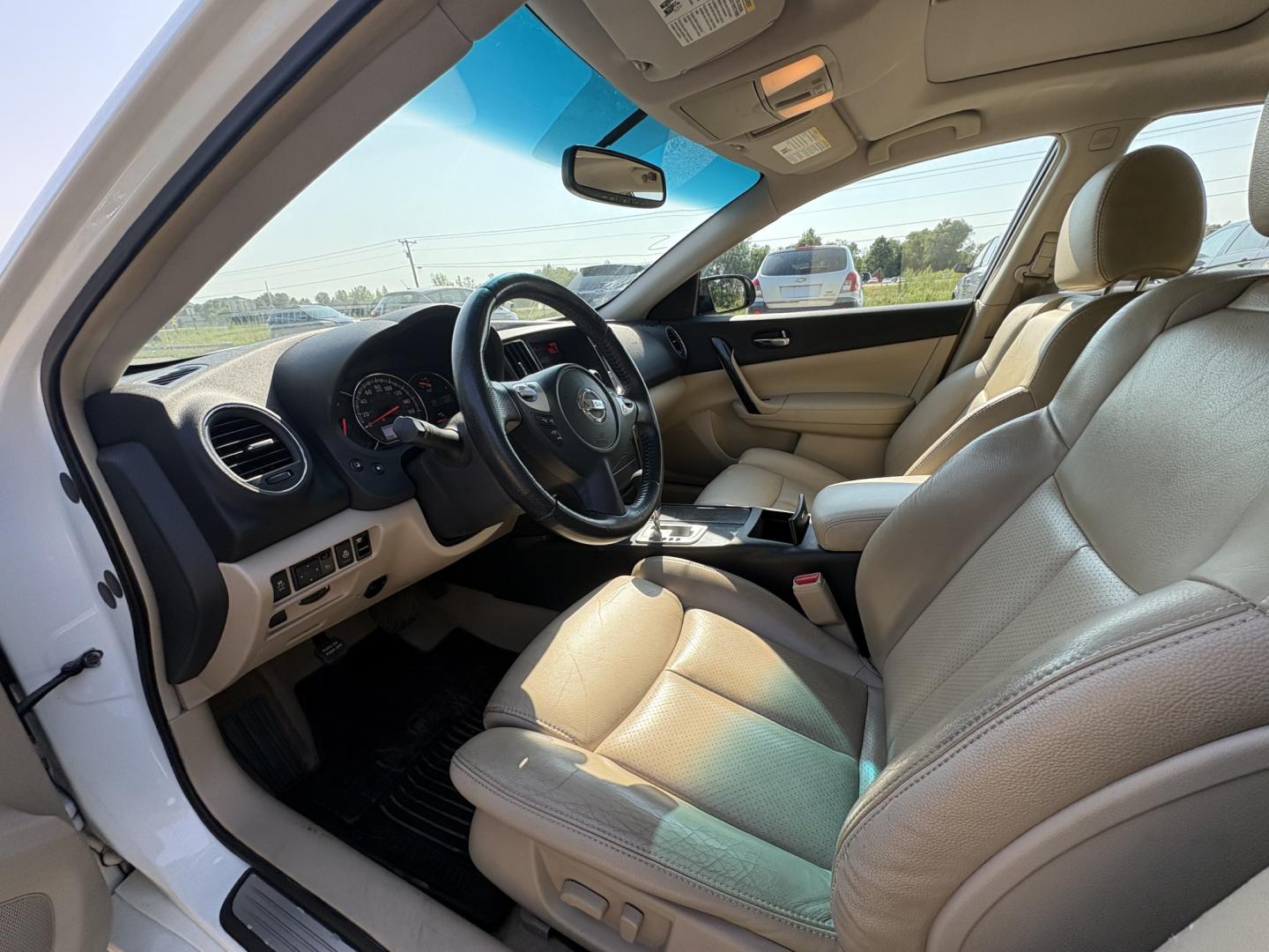 2013 Nissan Maxima SV (1N4AA5AP2DC) with an 3.5L V6 DOHC 24V engine, Continuously Variable Transmission transmission, located at 17255 hwy 65 NE, Ham Lake, MN, 55304, 0.000000, 0.000000- Photo#9