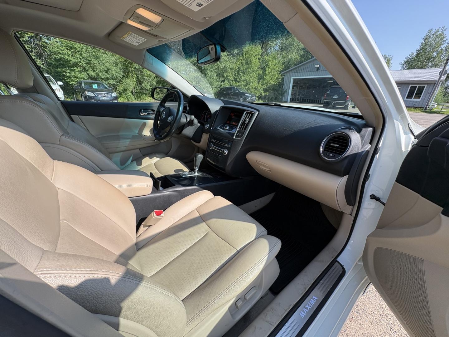2013 Nissan Maxima SV (1N4AA5AP2DC) with an 3.5L V6 DOHC 24V engine, Continuously Variable Transmission transmission, located at 17255 hwy 65 NE, Ham Lake, MN, 55304, 0.000000, 0.000000- Photo#15