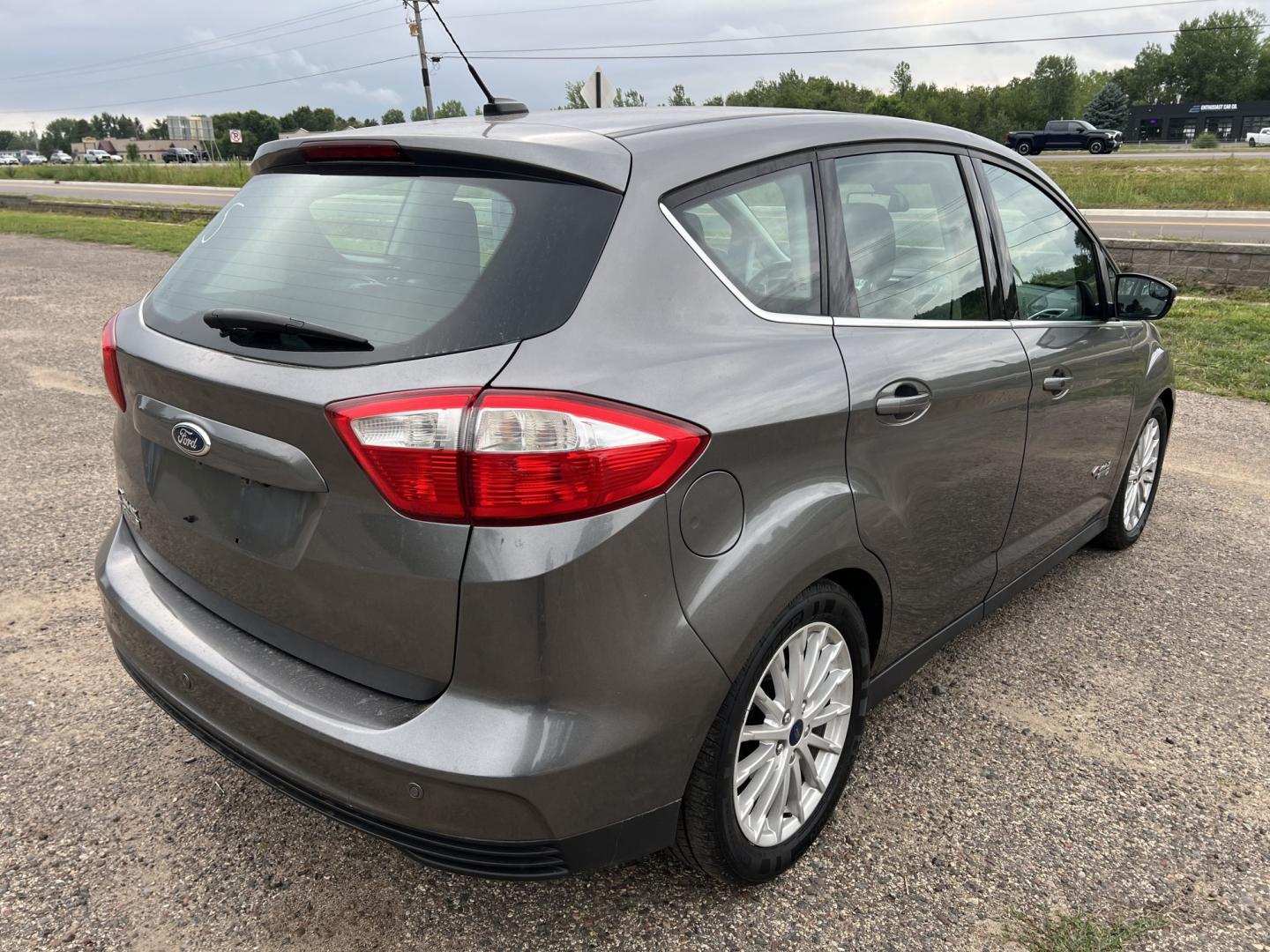 2013 Ford C-Max Hybrid SEL (1FADP5CU8DL) with an 2.0L L4 DOHC 16V HYBRID engine, Continuously Variable Transmission transmission, located at 17255 hwy 65 NE, Ham Lake, MN, 55304, 0.000000, 0.000000- Photo#4