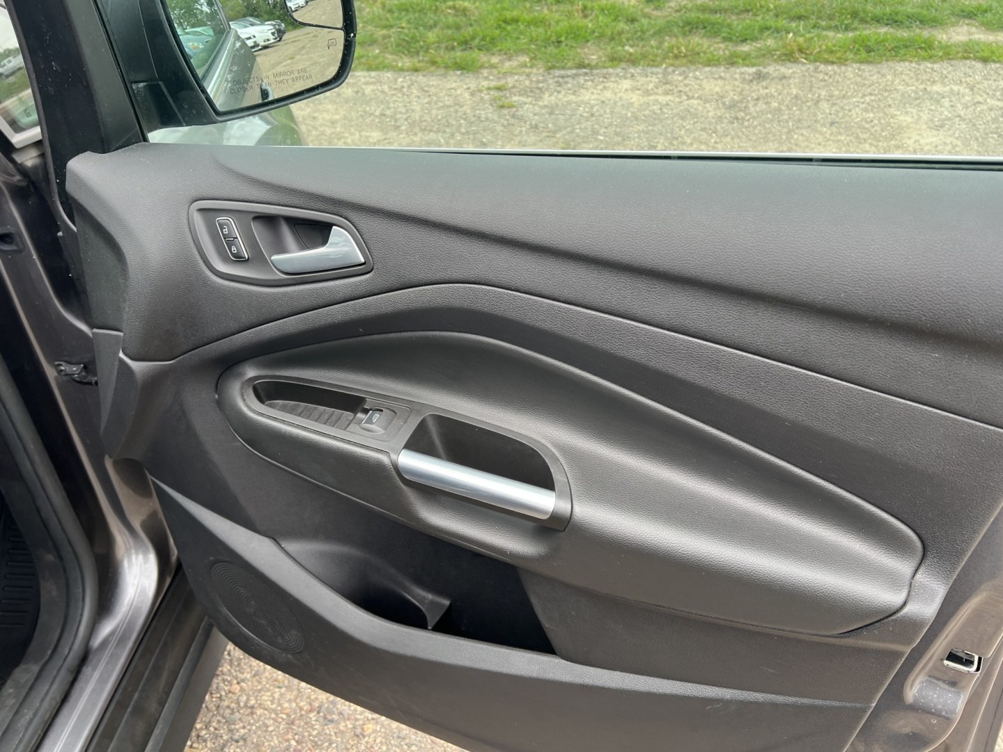 2013 Ford C-Max Hybrid SEL (1FADP5CU8DL) with an 2.0L L4 DOHC 16V HYBRID engine, Continuously Variable Transmission transmission, located at 17255 hwy 65 NE, Ham Lake, MN, 55304, 0.000000, 0.000000- Photo#12
