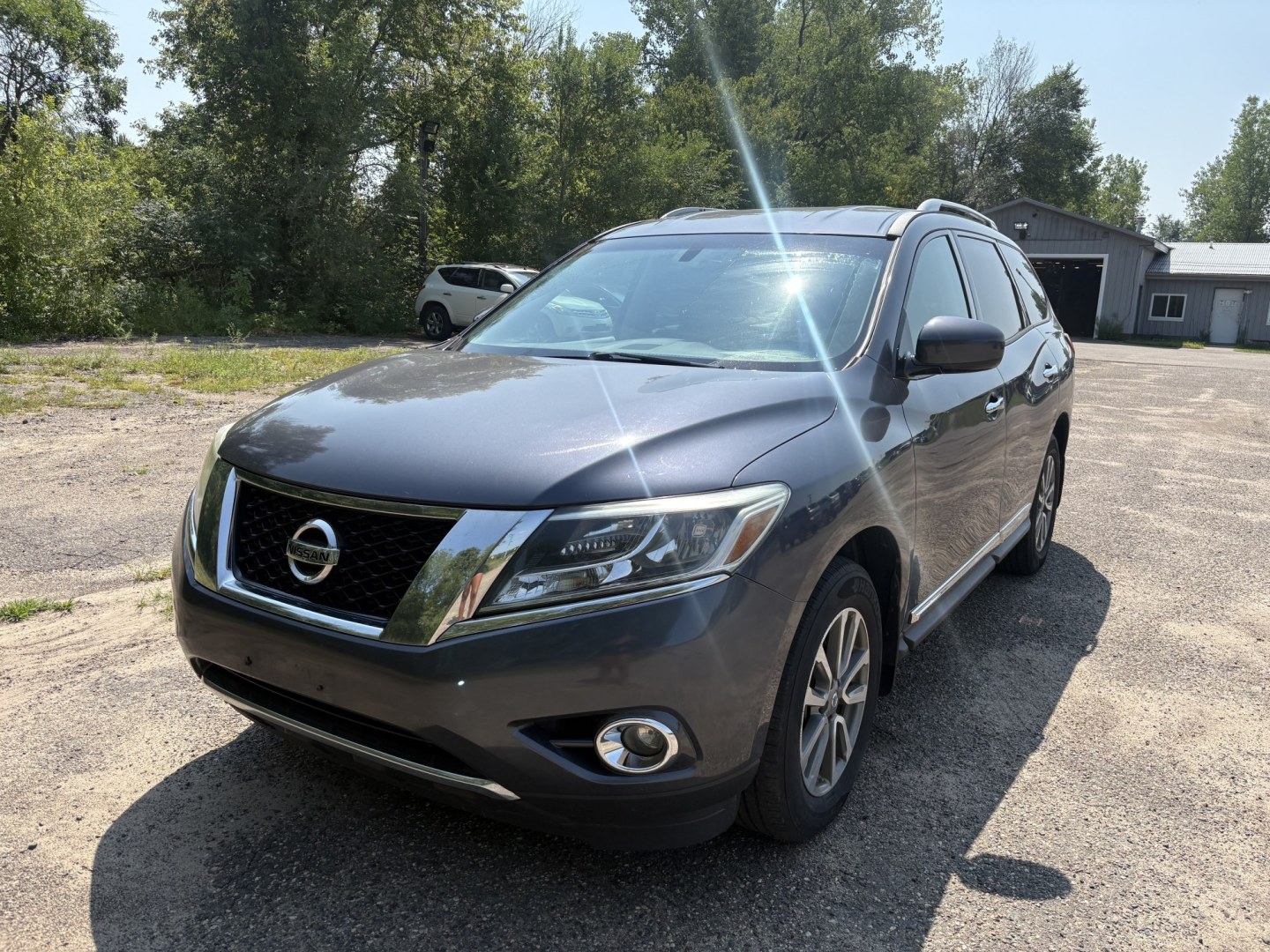 2014 Nissan Pathfinder S 4WD (5N1AR2MM5EC) with an 3.5L V6 DOHC 24V engine, Continuously Variable Transmission transmission, located at 17255 hwy 65 NE, Ham Lake, MN, 55304, 0.000000, 0.000000- Photo#0