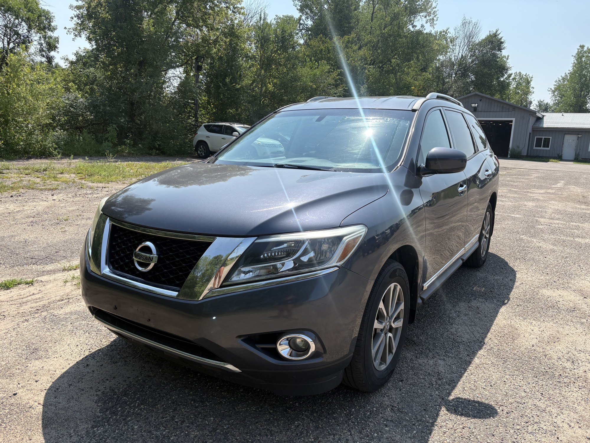photo of 2014 Nissan Pathfinder S 4WD