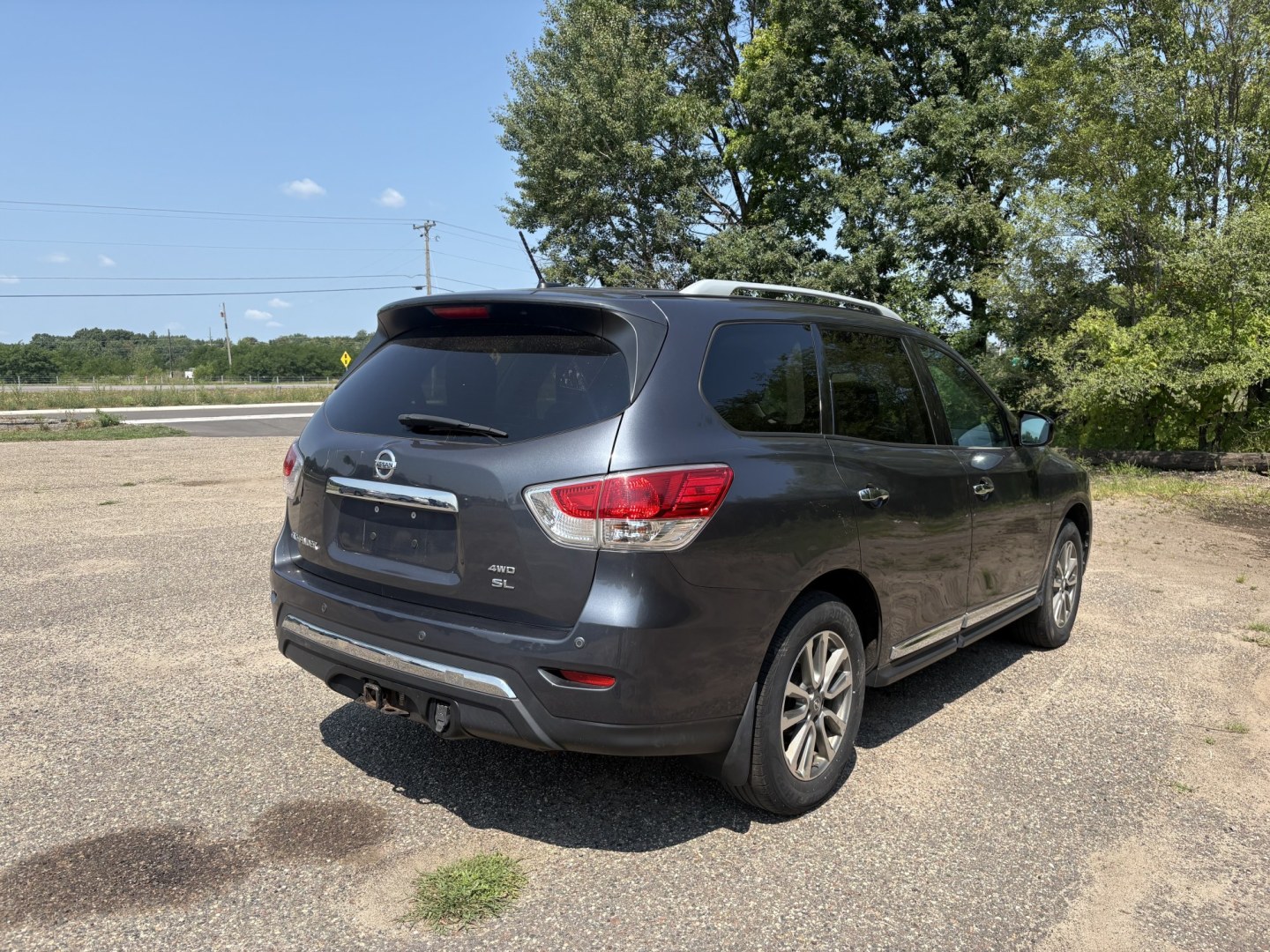 2014 Nissan Pathfinder S 4WD (5N1AR2MM5EC) with an 3.5L V6 DOHC 24V engine, Continuously Variable Transmission transmission, located at 17255 hwy 65 NE, Ham Lake, MN, 55304, 0.000000, 0.000000- Photo#4