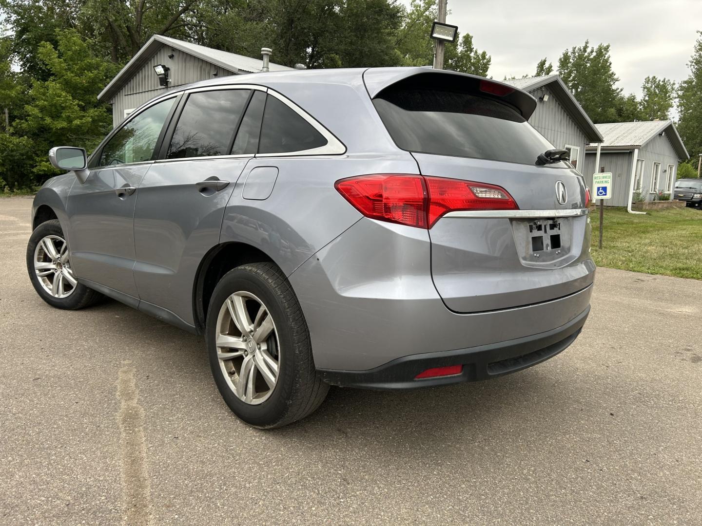 2014 Acura RDX 6-Spd AT AWD w/ Technology Package (5J8TB4H55EL) with an 2.3L L4 DOHC 16V engine, 6-Speed Automatic transmission, located at 17255 hwy 65 NE, Ham Lake, MN, 55304, 0.000000, 0.000000- Photo#4