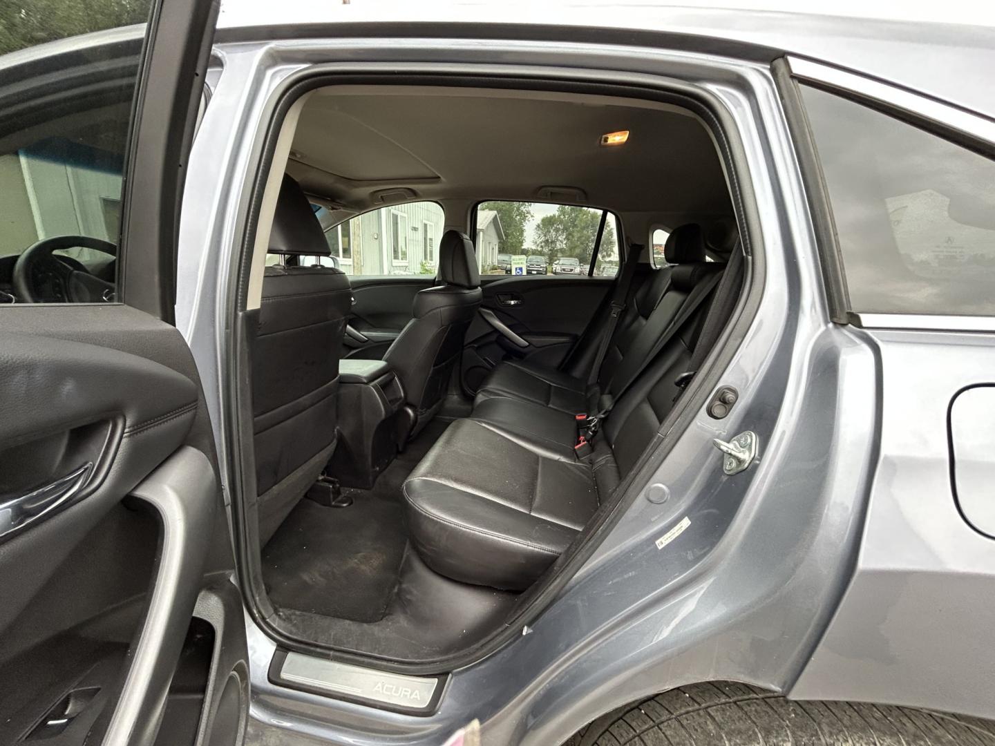 2014 Acura RDX 6-Spd AT AWD w/ Technology Package (5J8TB4H55EL) with an 2.3L L4 DOHC 16V engine, 6-Speed Automatic transmission, located at 17255 hwy 65 NE, Ham Lake, MN, 55304, 0.000000, 0.000000- Photo#11