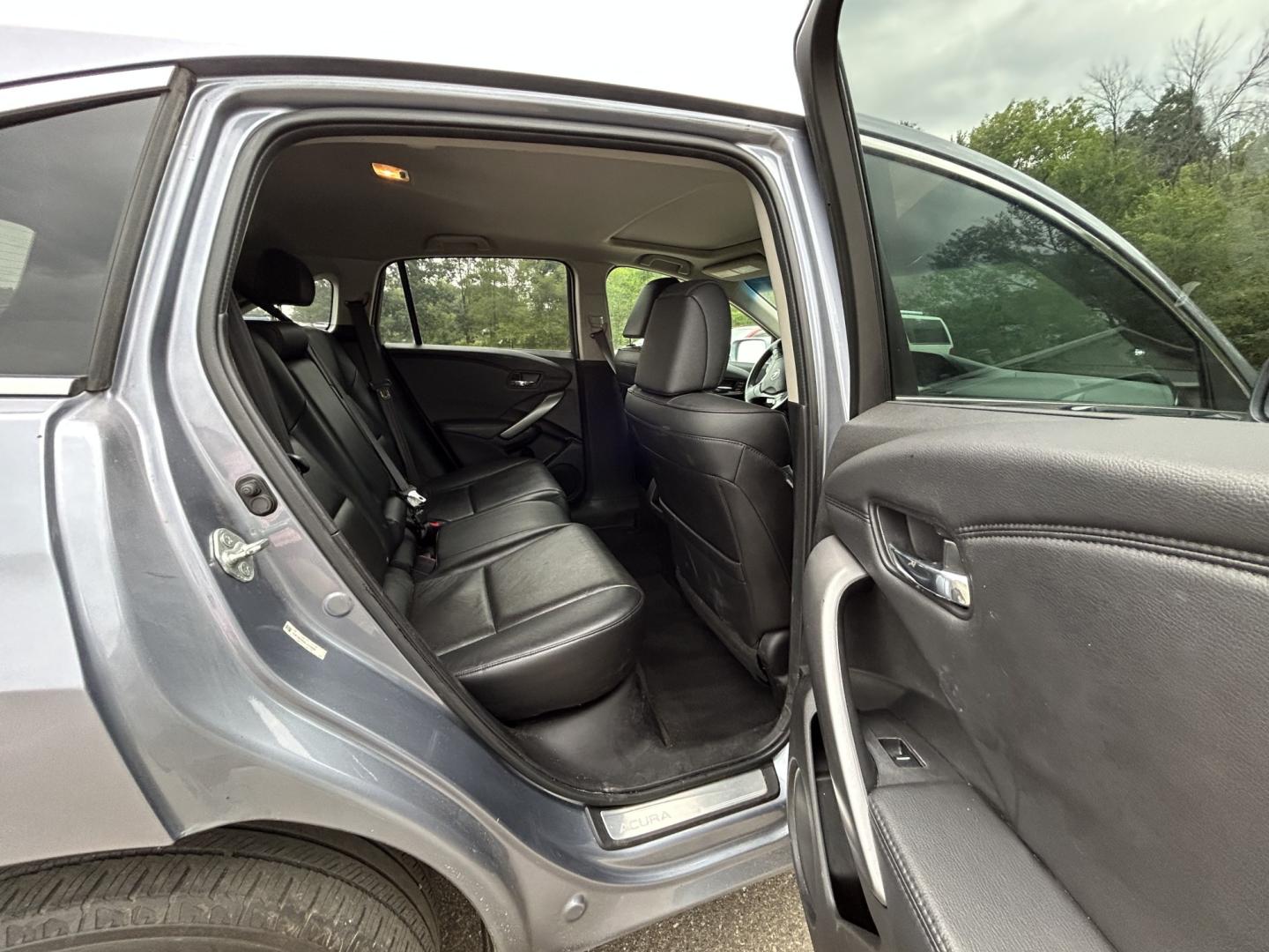 2014 Acura RDX 6-Spd AT AWD w/ Technology Package (5J8TB4H55EL) with an 2.3L L4 DOHC 16V engine, 6-Speed Automatic transmission, located at 17255 hwy 65 NE, Ham Lake, MN, 55304, 0.000000, 0.000000- Photo#13