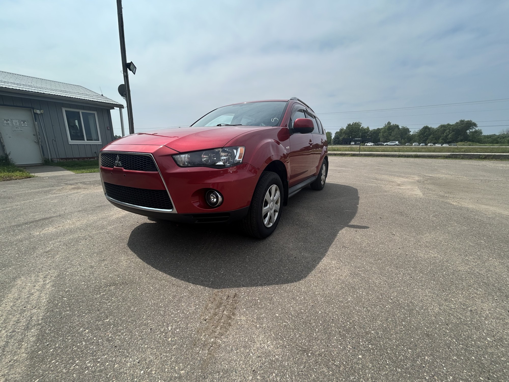 photo of 2013 Mitsubishi Outlander ES 2WD