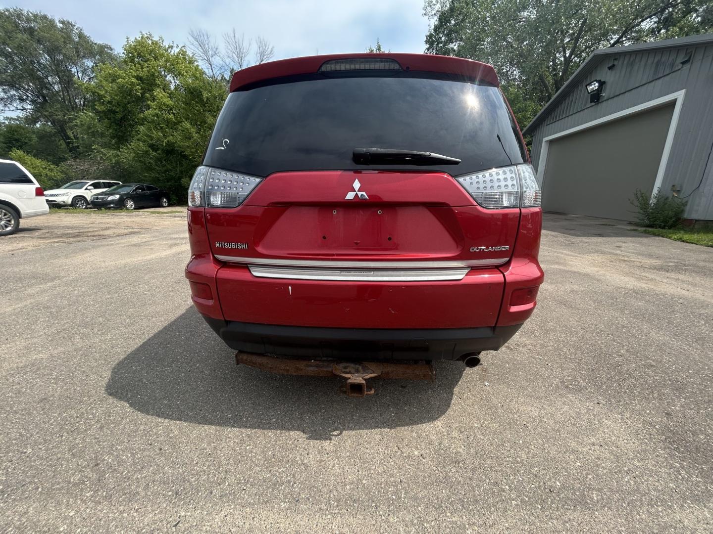 2013 Mitsubishi Outlander ES 2WD (JA4AS2AW1DU) with an 2.4L L4 DOHC 16V engine, 6-Speed Automatic transmission, located at 17255 hwy 65 NE, Ham Lake, MN, 55304, 0.000000, 0.000000- Photo#5