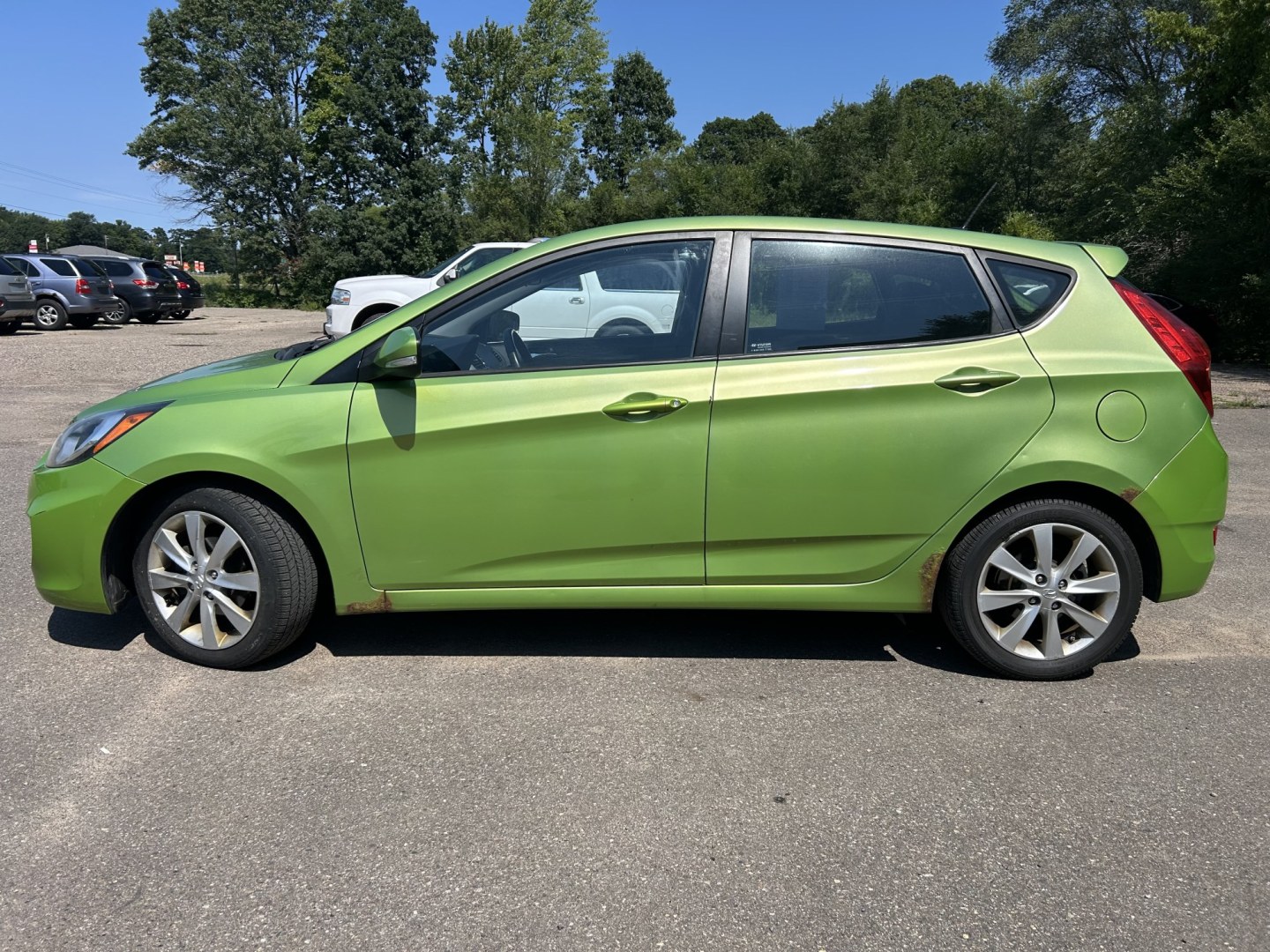 2013 Hyundai Accent SE 5-Door (KMHCU5AEXDU) with an 1.6L L4 DOHC 16V engine, located at 17255 hwy 65 NE, Ham Lake, MN, 55304, 0.000000, 0.000000- Photo#3