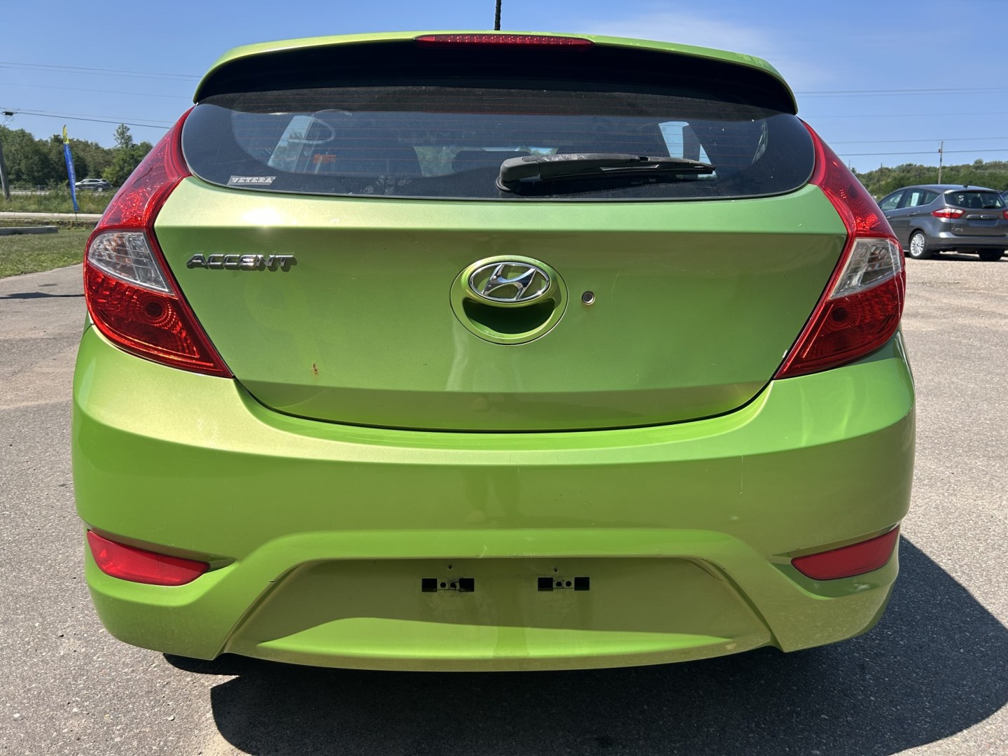 2013 Hyundai Accent SE 5-Door (KMHCU5AEXDU) with an 1.6L L4 DOHC 16V engine, located at 17255 hwy 65 NE, Ham Lake, MN, 55304, 0.000000, 0.000000- Photo#5