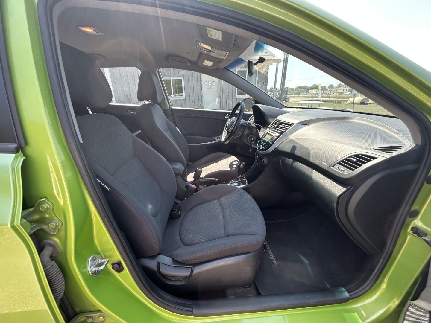 2013 Hyundai Accent SE 5-Door (KMHCU5AEXDU) with an 1.6L L4 DOHC 16V engine, located at 17255 hwy 65 NE, Ham Lake, MN, 55304, 0.000000, 0.000000- Photo#15