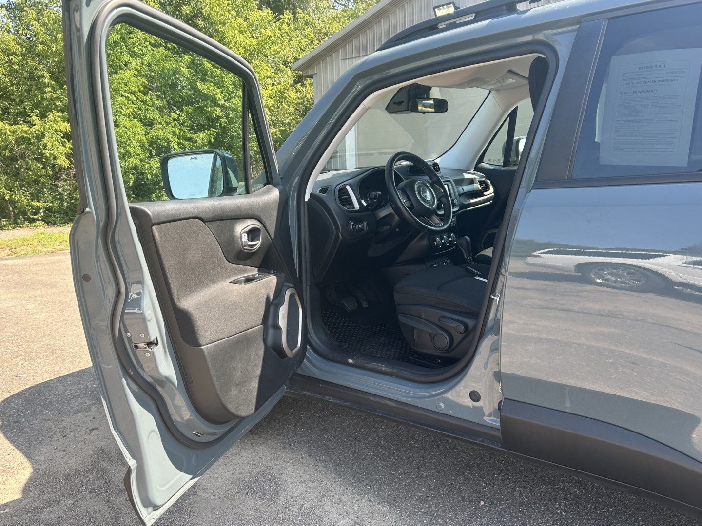 2017 Jeep Renegade Latitude 4WD (ZACCJBBB4HP) with an 2.4L L4 DOHC 16V engine, 6M transmission, located at 17255 hwy 65 NE, Ham Lake, MN, 55304, 0.000000, 0.000000- Photo#7