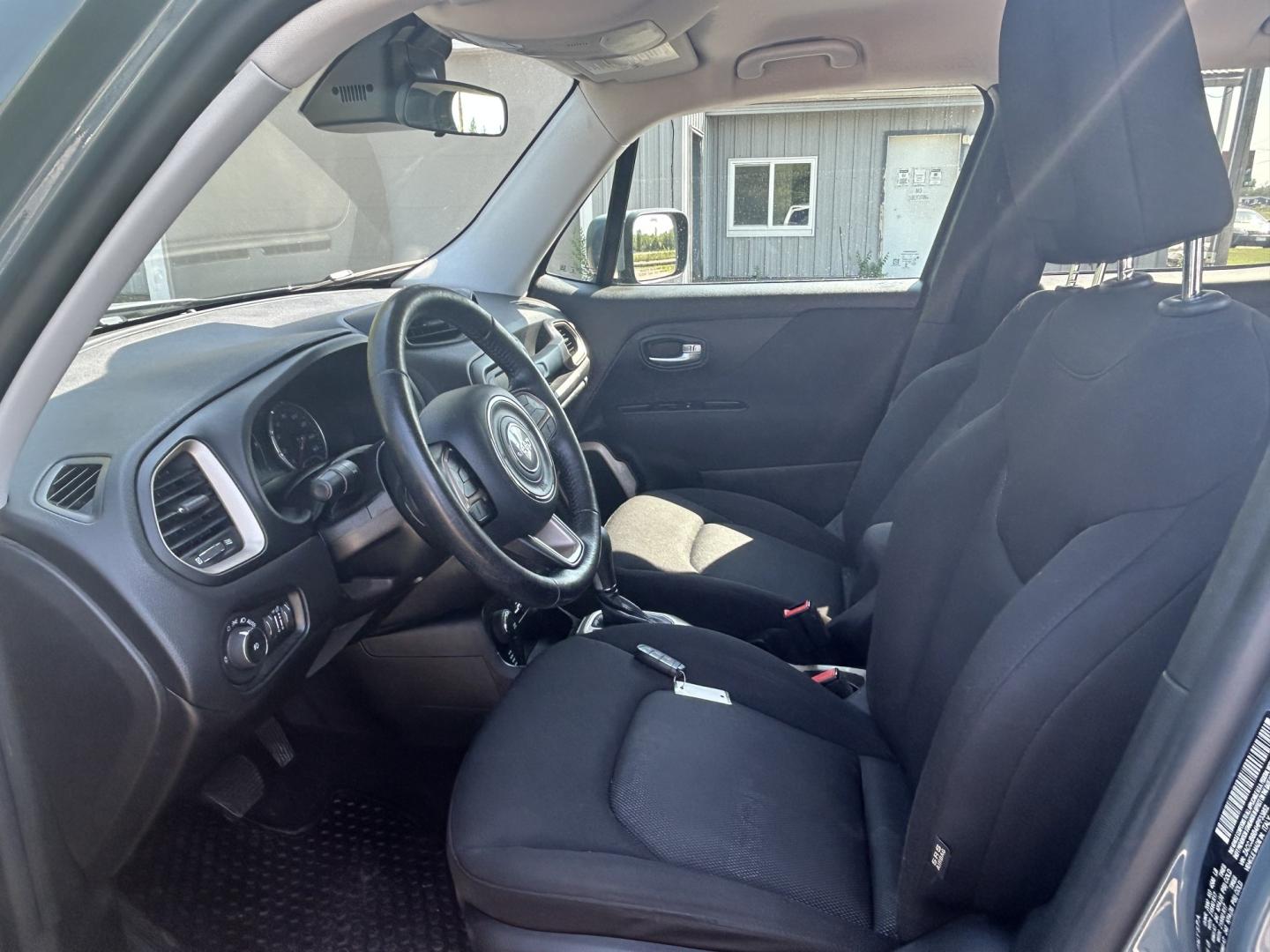 2017 Jeep Renegade Latitude 4WD (ZACCJBBB4HP) with an 2.4L L4 DOHC 16V engine, 6M transmission, located at 17255 hwy 65 NE, Ham Lake, MN, 55304, 0.000000, 0.000000- Photo#9