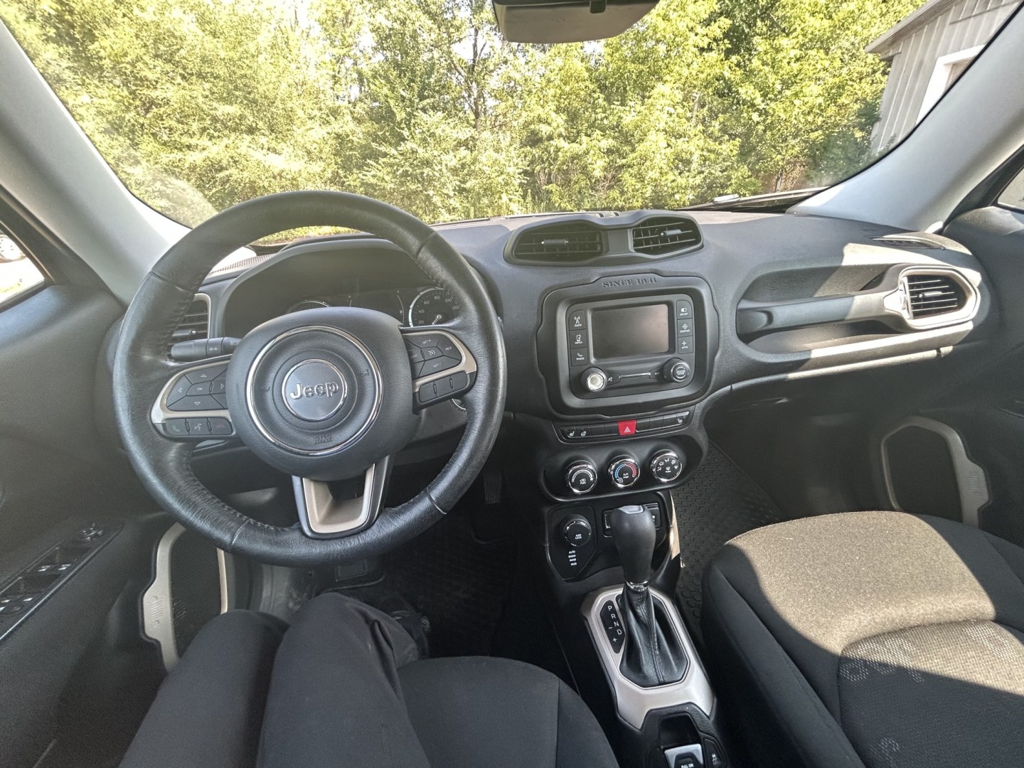 2017 Jeep Renegade Latitude 4WD (ZACCJBBB4HP) with an 2.4L L4 DOHC 16V engine, 6M transmission, located at 17255 hwy 65 NE, Ham Lake, MN, 55304, 0.000000, 0.000000- Photo#18