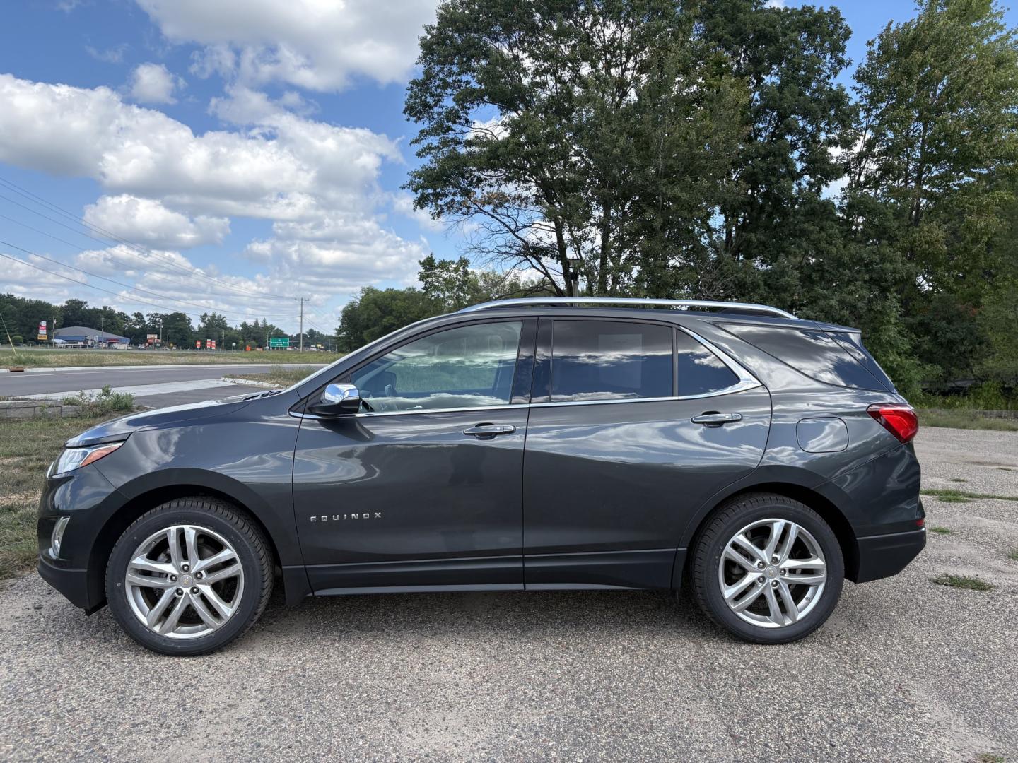 2018 Chevrolet Equinox Premier LT AWD (2GNAXVEV1J6) with an 1.5L L4 DIR DOHC 16V TURBO engine, 6A transmission, located at 17255 hwy 65 NE, Ham Lake, MN, 55304, 0.000000, 0.000000- Photo#1