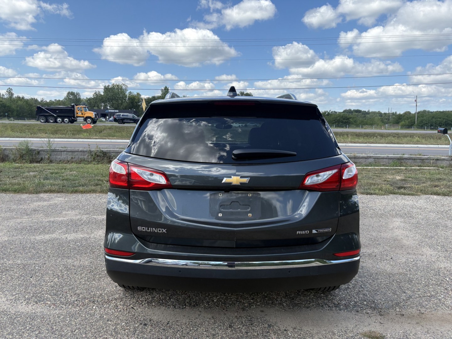 2018 Chevrolet Equinox Premier LT AWD (2GNAXVEV1J6) with an 1.5L L4 DIR DOHC 16V TURBO engine, 6A transmission, located at 17255 hwy 65 NE, Ham Lake, MN, 55304, 0.000000, 0.000000- Photo#3