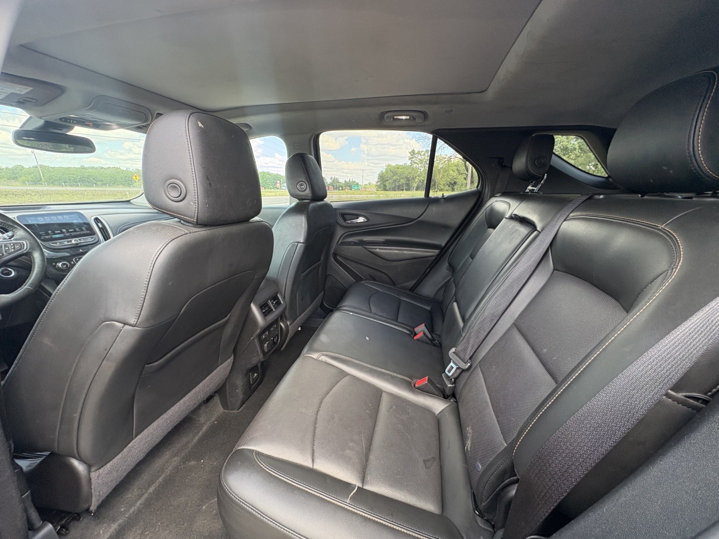 2018 Chevrolet Equinox Premier LT AWD (2GNAXVEV1J6) with an 1.5L L4 DIR DOHC 16V TURBO engine, 6A transmission, located at 17255 hwy 65 NE, Ham Lake, MN, 55304, 0.000000, 0.000000- Photo#11