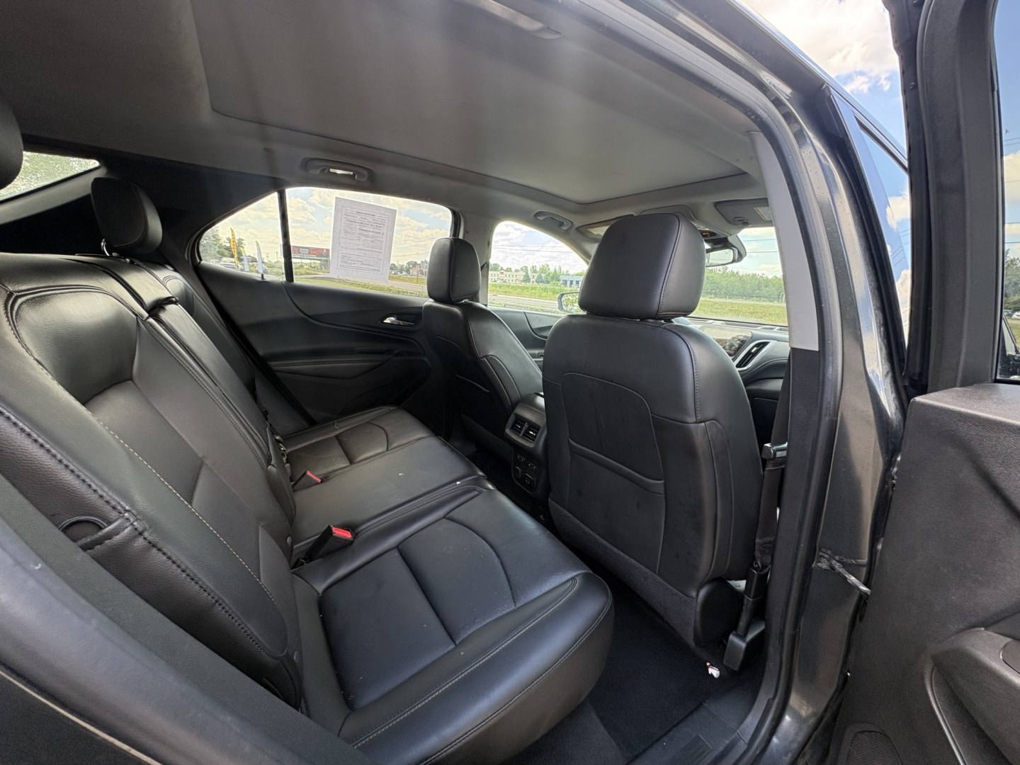 2018 Chevrolet Equinox Premier LT AWD (2GNAXVEV1J6) with an 1.5L L4 DIR DOHC 16V TURBO engine, 6A transmission, located at 17255 hwy 65 NE, Ham Lake, MN, 55304, 0.000000, 0.000000- Photo#13