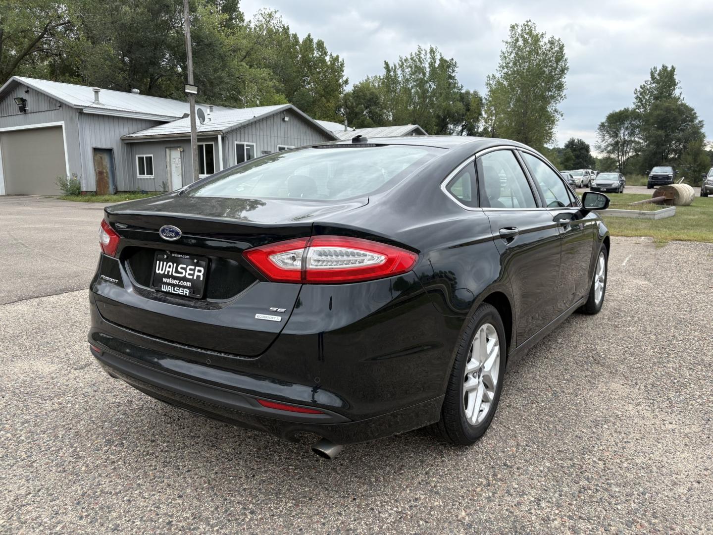 2014 Ford Fusion SE (3FA6P0HD4ER) with an 1.5L L4 DOHC 16V engine, located at 17255 hwy 65 NE, Ham Lake, MN, 55304, 0.000000, 0.000000- Photo#4