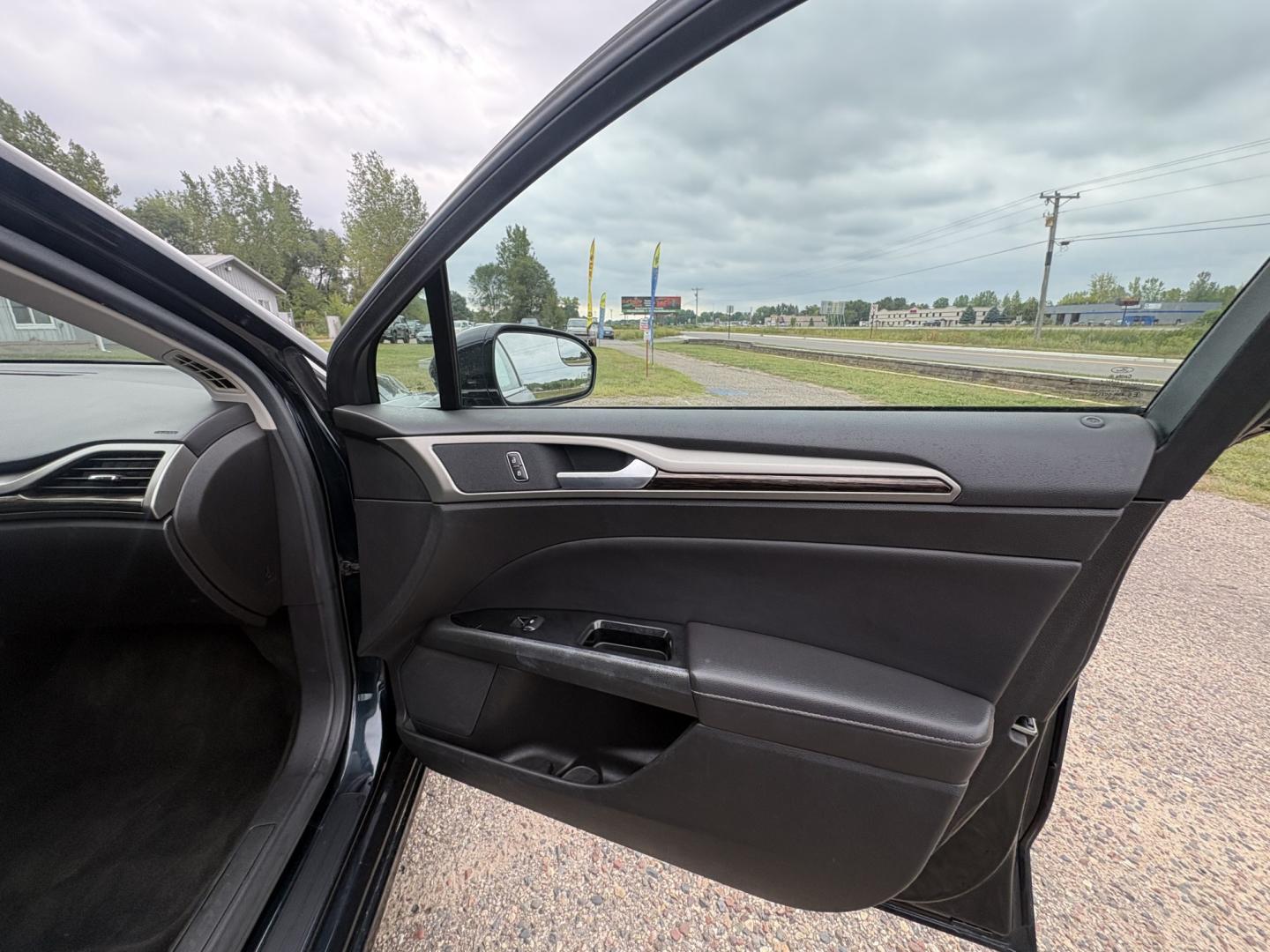 2014 Ford Fusion SE (3FA6P0HD4ER) with an 1.5L L4 DOHC 16V engine, located at 17255 hwy 65 NE, Ham Lake, MN, 55304, 0.000000, 0.000000- Photo#14