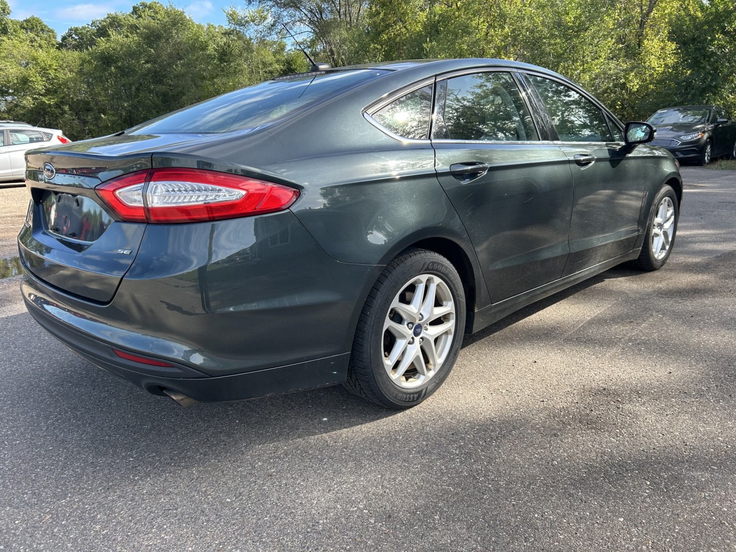 2015 Ford Fusion SE (3FA6P0H73FR) with an 2.5L L4 DOHC 16V engine, located at 17255 hwy 65 NE, Ham Lake, MN, 55304, 0.000000, 0.000000- Photo#4