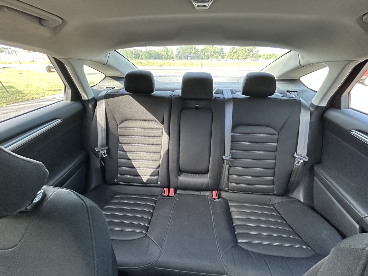 2015 Ford Fusion SE (3FA6P0H73FR) with an 2.5L L4 DOHC 16V engine, located at 17255 hwy 65 NE, Ham Lake, MN, 55304, 0.000000, 0.000000- Photo#10