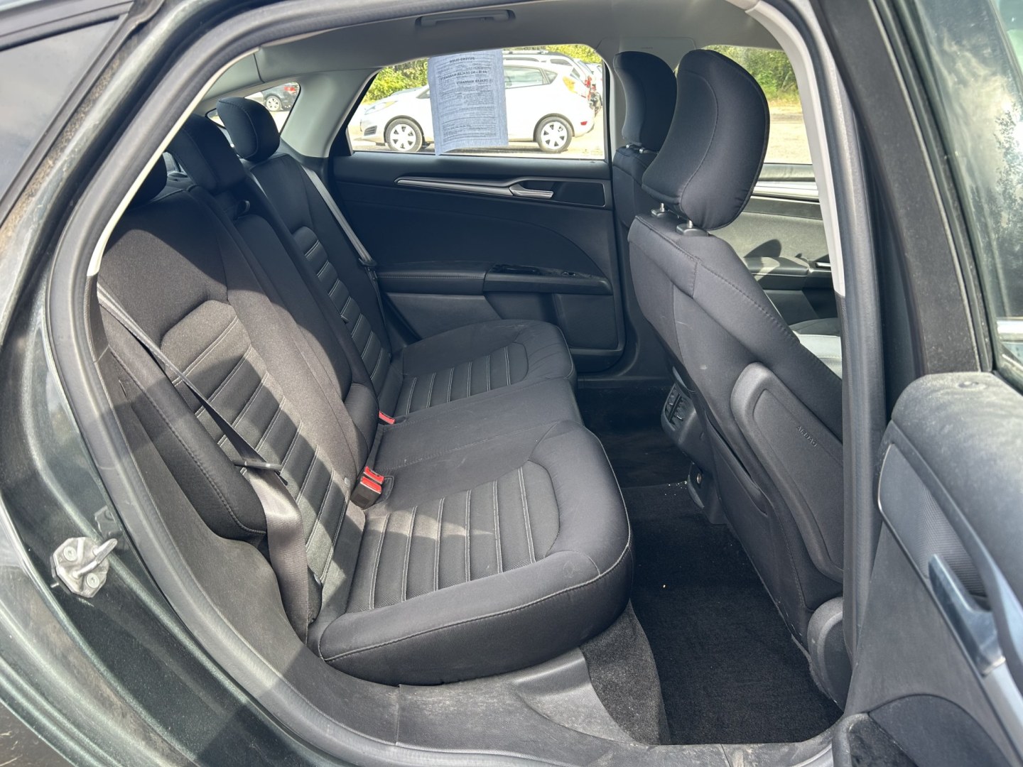 2015 Ford Fusion SE (3FA6P0H73FR) with an 2.5L L4 DOHC 16V engine, located at 17255 hwy 65 NE, Ham Lake, MN, 55304, 0.000000, 0.000000- Photo#16