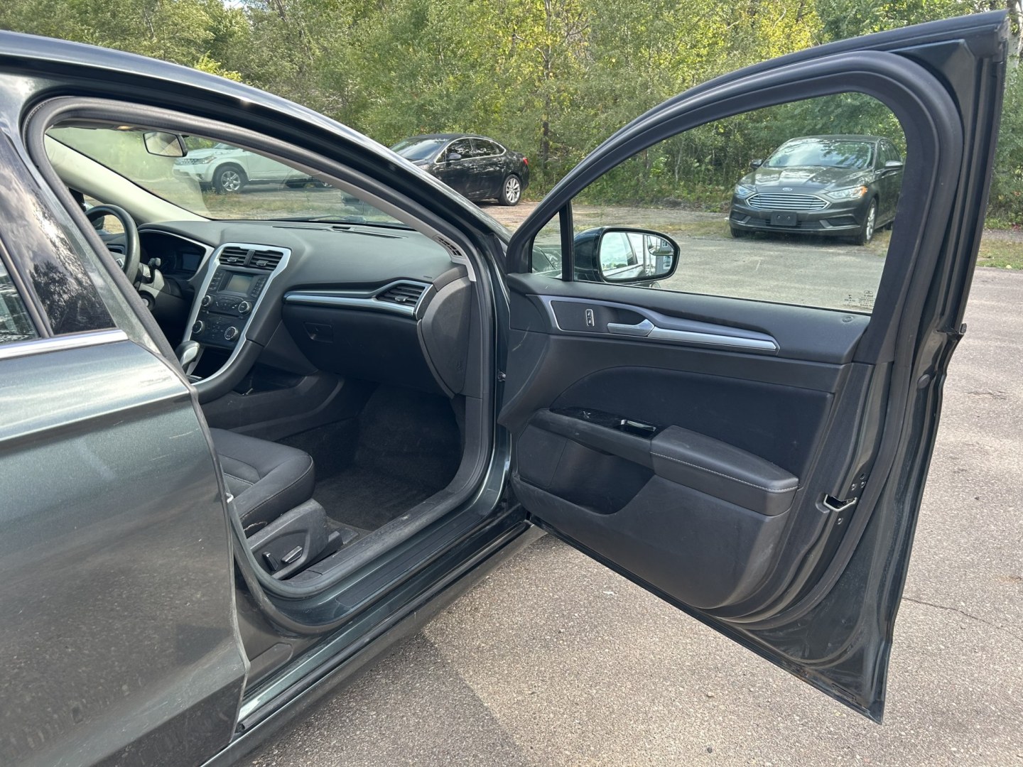 2015 Ford Fusion SE (3FA6P0H73FR) with an 2.5L L4 DOHC 16V engine, located at 17255 hwy 65 NE, Ham Lake, MN, 55304, 0.000000, 0.000000- Photo#17
