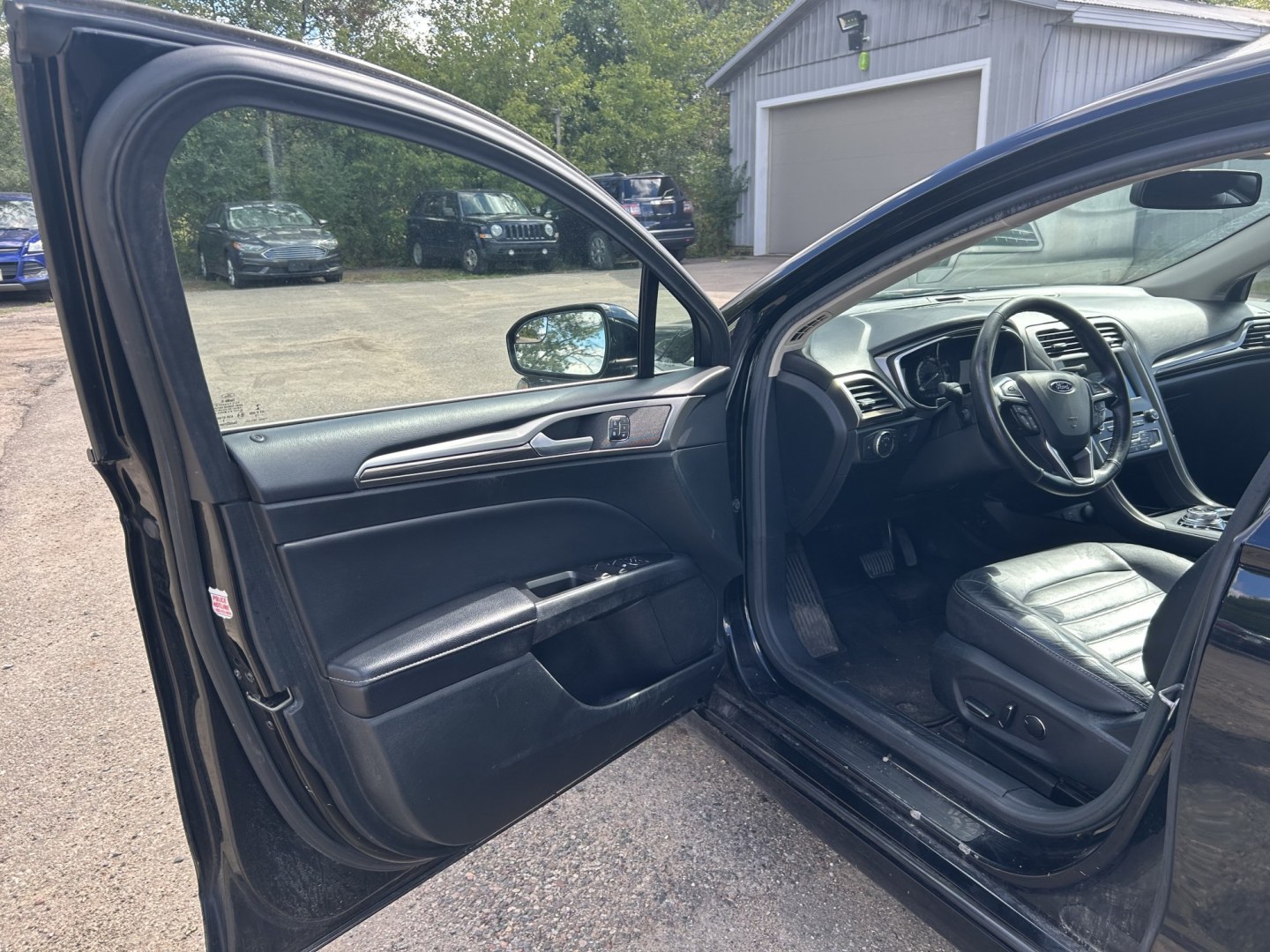 2017 Ford Fusion SE AWD (3FA6P0T9XHR) with an 2.0L L4 DOHC 16V engine, 6A transmission, located at 17255 hwy 65 NE, Ham Lake, MN, 55304, 0.000000, 0.000000- Photo#8