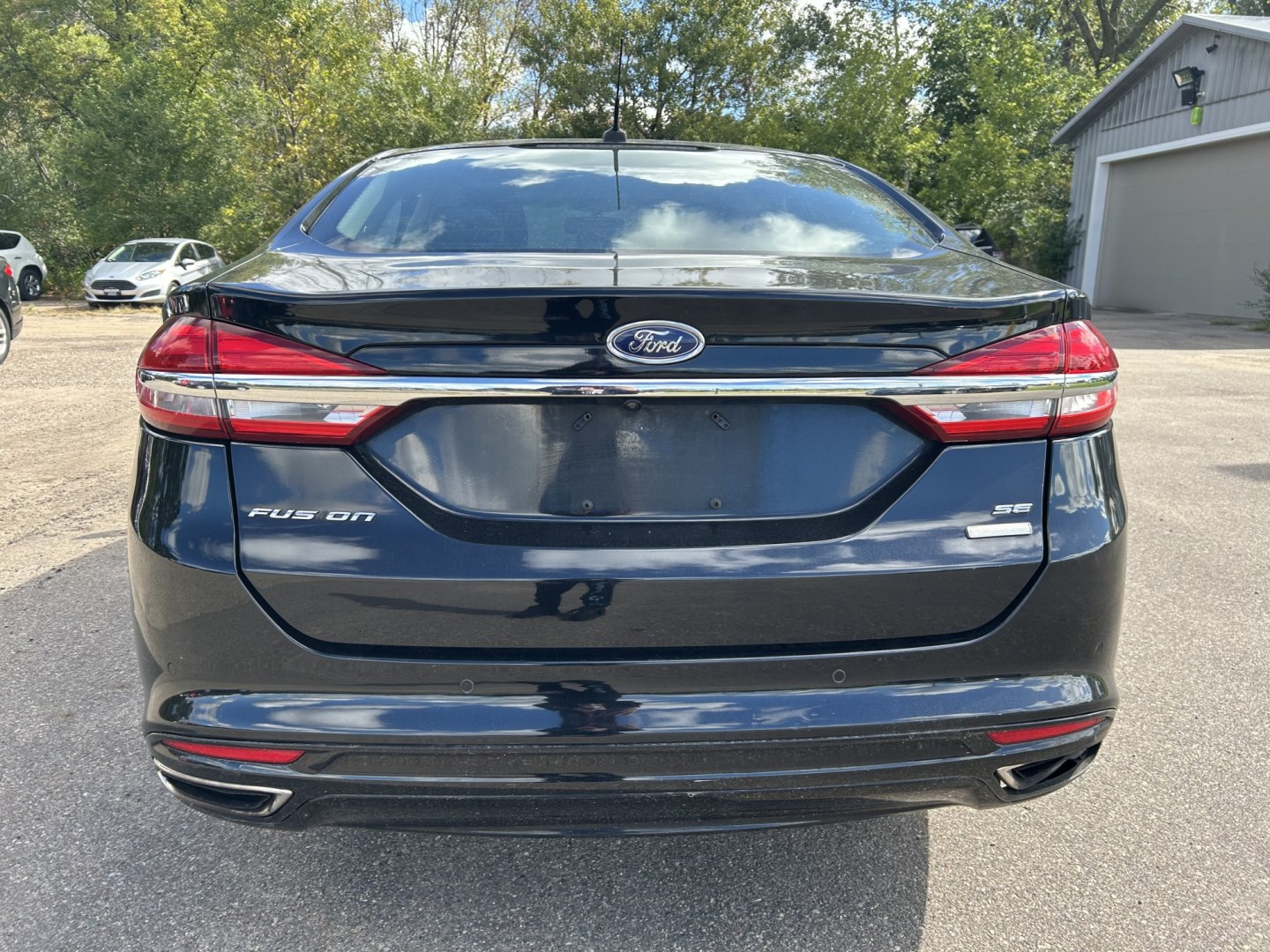 2017 Ford Fusion SE AWD (3FA6P0T9XHR) with an 2.0L L4 DOHC 16V engine, 6A transmission, located at 17255 hwy 65 NE, Ham Lake, MN, 55304, 0.000000, 0.000000- Photo#5