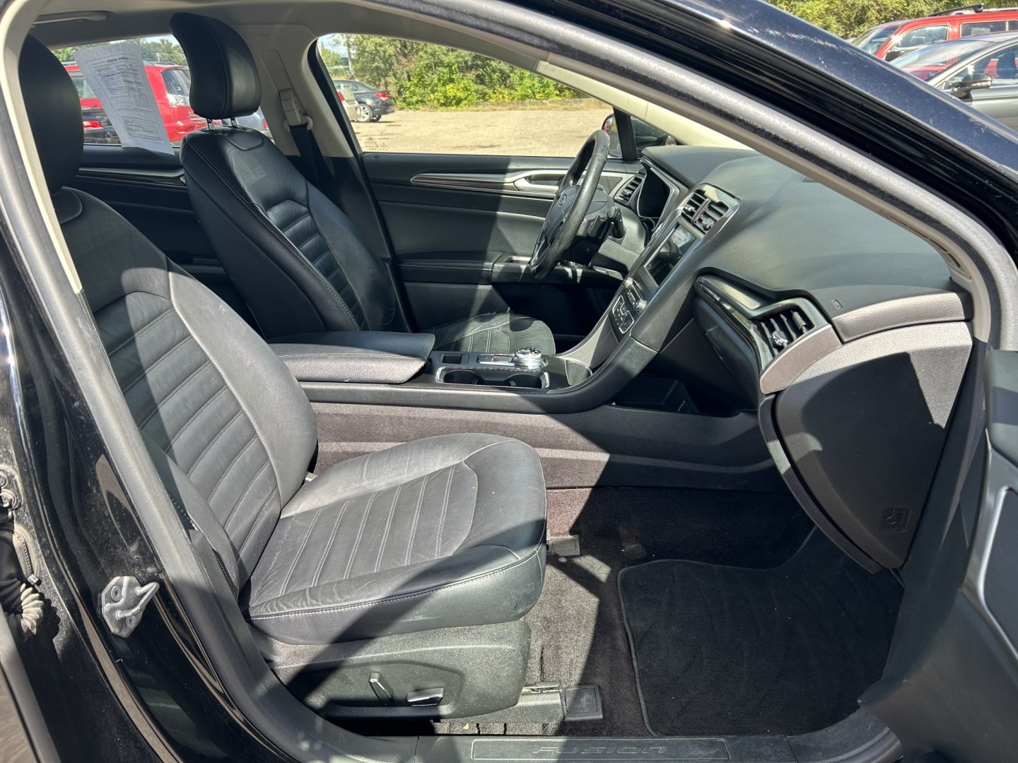 2017 Ford Fusion SE AWD (3FA6P0T9XHR) with an 2.0L L4 DOHC 16V engine, 6A transmission, located at 17255 hwy 65 NE, Ham Lake, MN, 55304, 0.000000, 0.000000- Photo#15