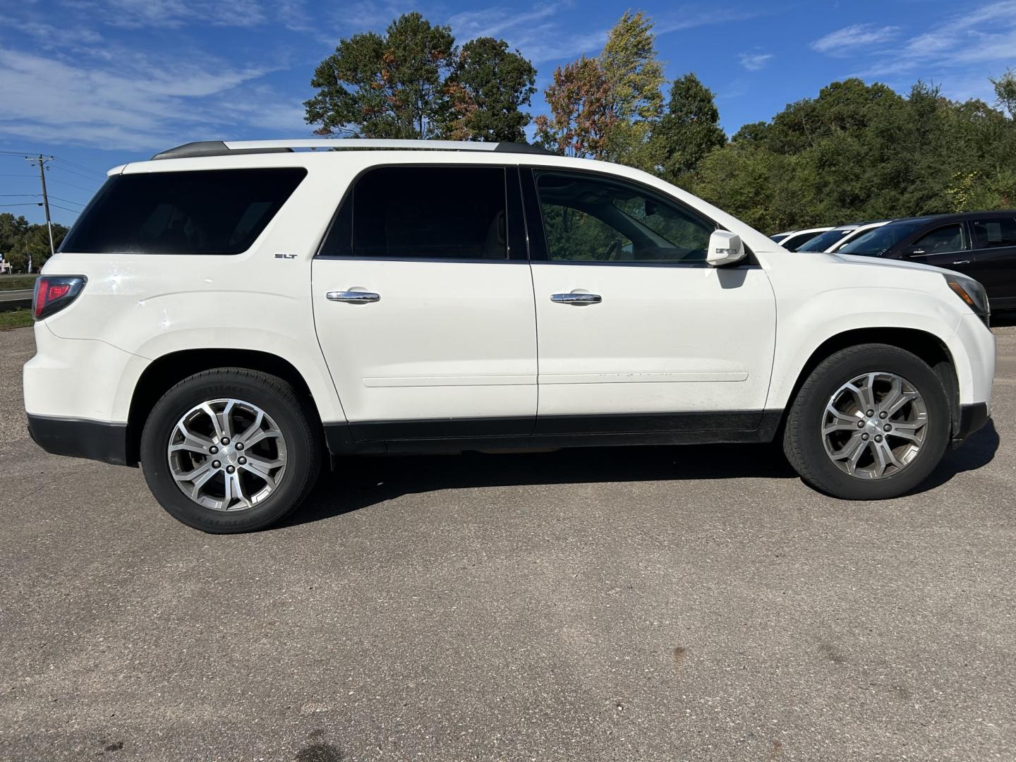 2015 GMC Acadia SLT-1 AWD (1GKKVRKD5FJ) with an 3.6L V6 DOHC 24V engine, 6A transmission, located at 17255 hwy 65 NE, Ham Lake, MN, 55304, 0.000000, 0.000000- Photo#3