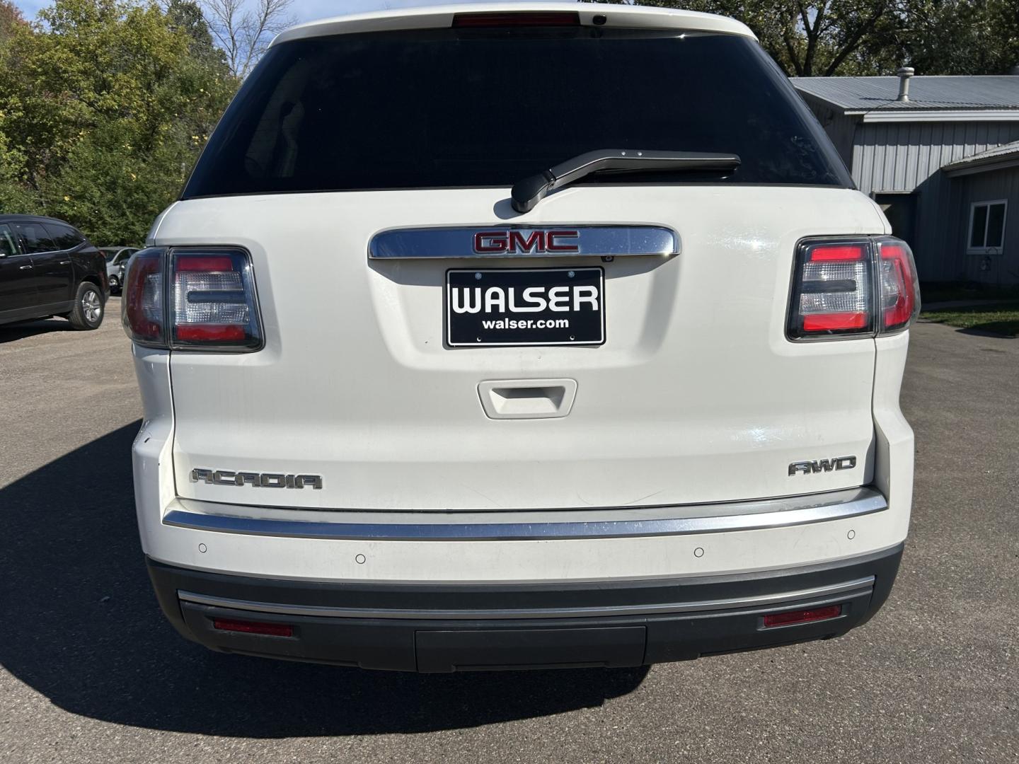 2015 GMC Acadia SLT-1 AWD (1GKKVRKD5FJ) with an 3.6L V6 DOHC 24V engine, 6A transmission, located at 17255 hwy 65 NE, Ham Lake, MN, 55304, 0.000000, 0.000000- Photo#5