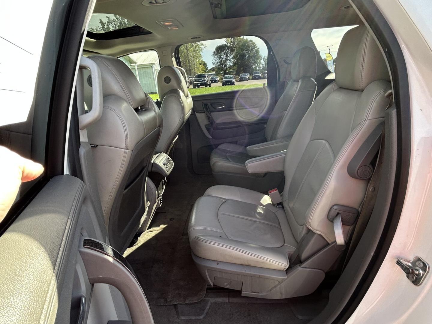 2015 GMC Acadia SLT-1 AWD (1GKKVRKD5FJ) with an 3.6L V6 DOHC 24V engine, 6A transmission, located at 17255 hwy 65 NE, Ham Lake, MN, 55304, 0.000000, 0.000000- Photo#11