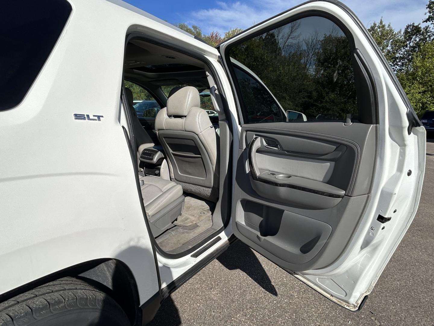 2015 GMC Acadia SLT-1 AWD (1GKKVRKD5FJ) with an 3.6L V6 DOHC 24V engine, 6A transmission, located at 17255 hwy 65 NE, Ham Lake, MN, 55304, 0.000000, 0.000000- Photo#12
