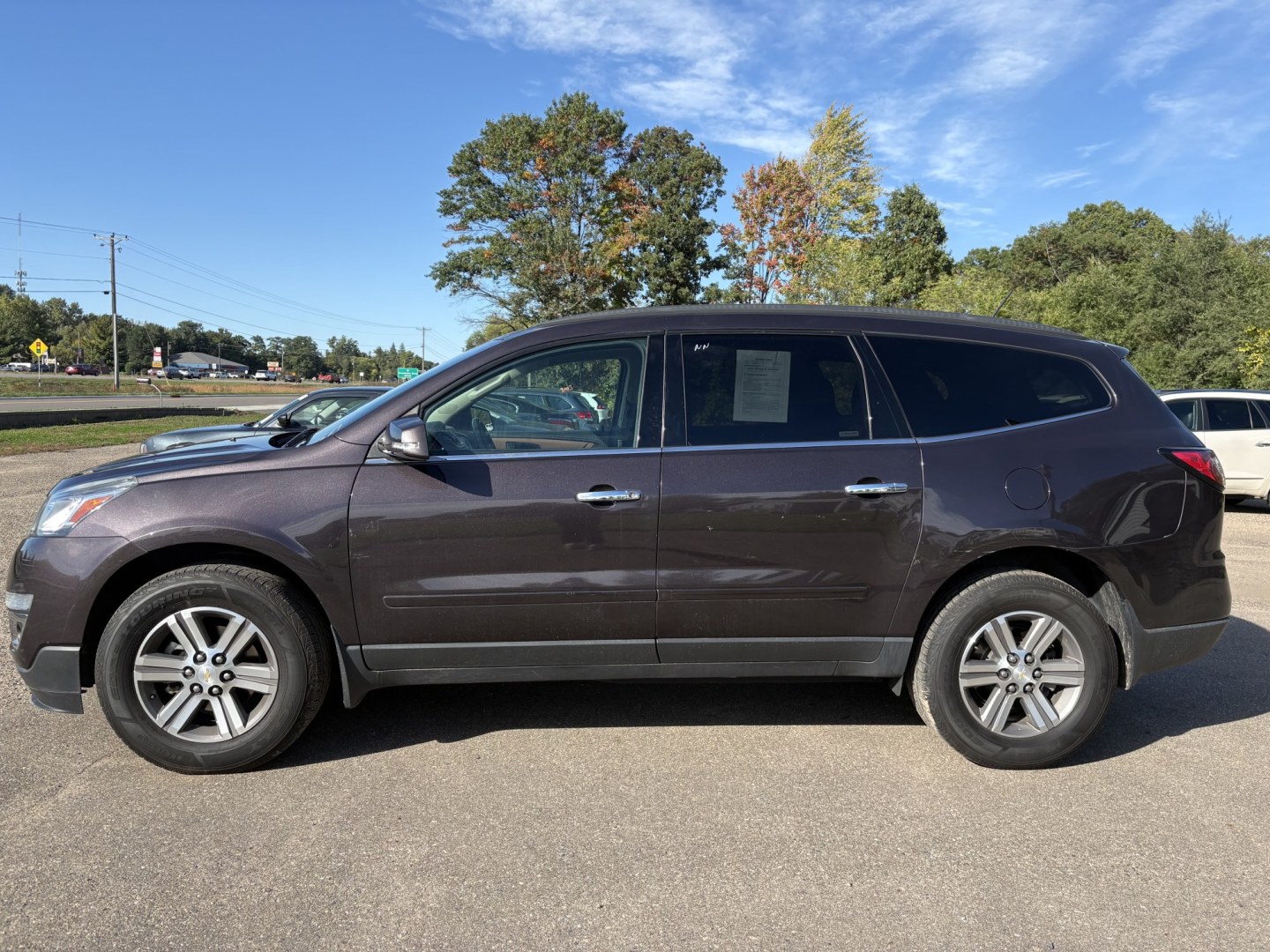 2015 Chevrolet Traverse 1LT FWD (1GNKRGKD0FJ) with an 3.6L V6 DOHC 24V engine, 6A transmission, located at 17255 hwy 65 NE, Ham Lake, MN, 55304, 0.000000, 0.000000- Photo#1
