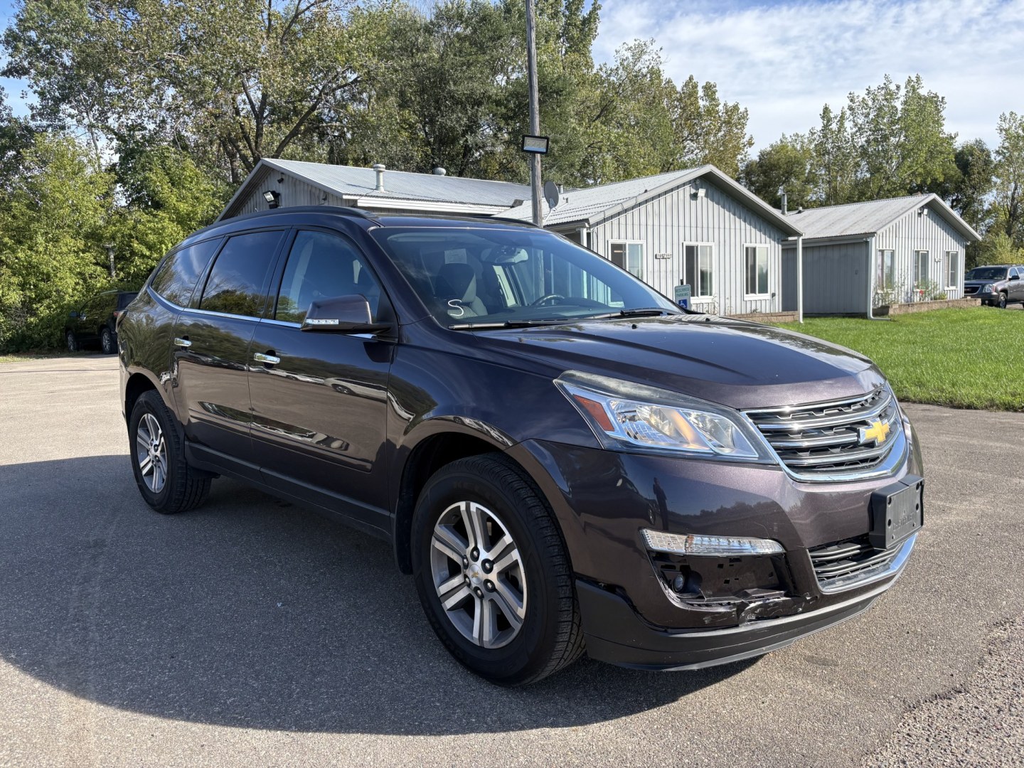 2015 Chevrolet Traverse 1LT FWD (1GNKRGKD0FJ) with an 3.6L V6 DOHC 24V engine, 6A transmission, located at 17255 hwy 65 NE, Ham Lake, MN, 55304, 0.000000, 0.000000- Photo#6