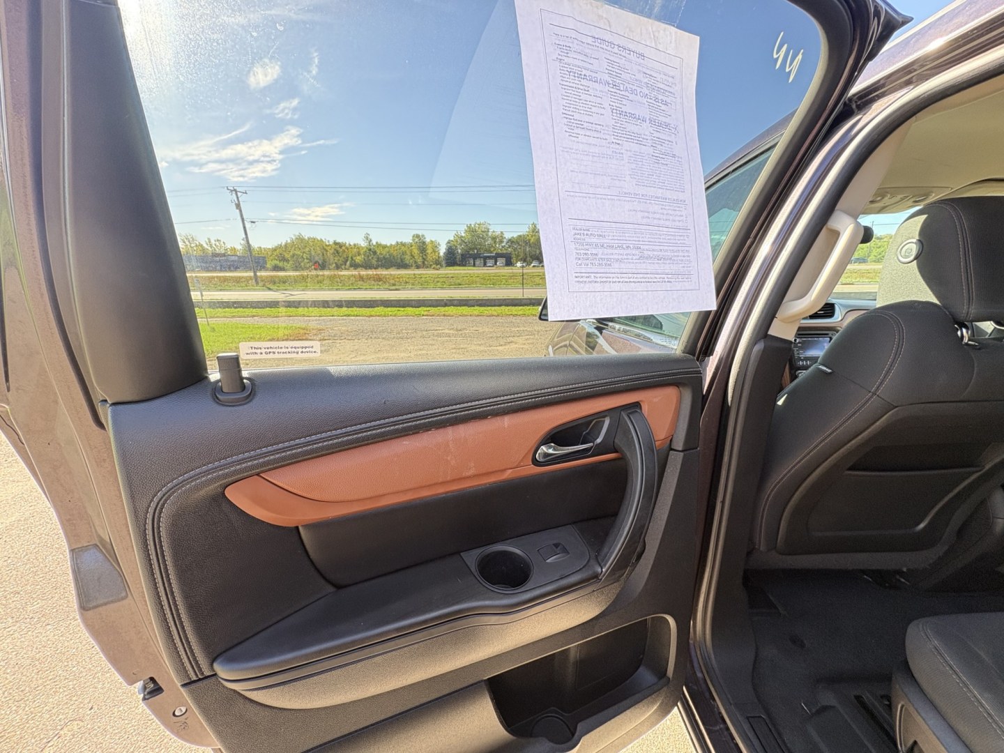 2015 Chevrolet Traverse 1LT FWD (1GNKRGKD0FJ) with an 3.6L V6 DOHC 24V engine, 6A transmission, located at 17255 hwy 65 NE, Ham Lake, MN, 55304, 0.000000, 0.000000- Photo#9