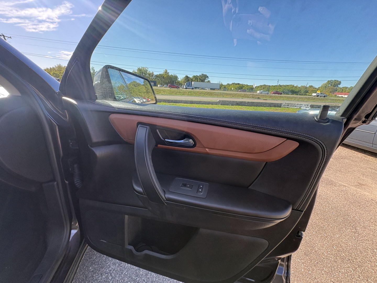 2015 Chevrolet Traverse 1LT FWD (1GNKRGKD0FJ) with an 3.6L V6 DOHC 24V engine, 6A transmission, located at 17255 hwy 65 NE, Ham Lake, MN, 55304, 0.000000, 0.000000- Photo#15